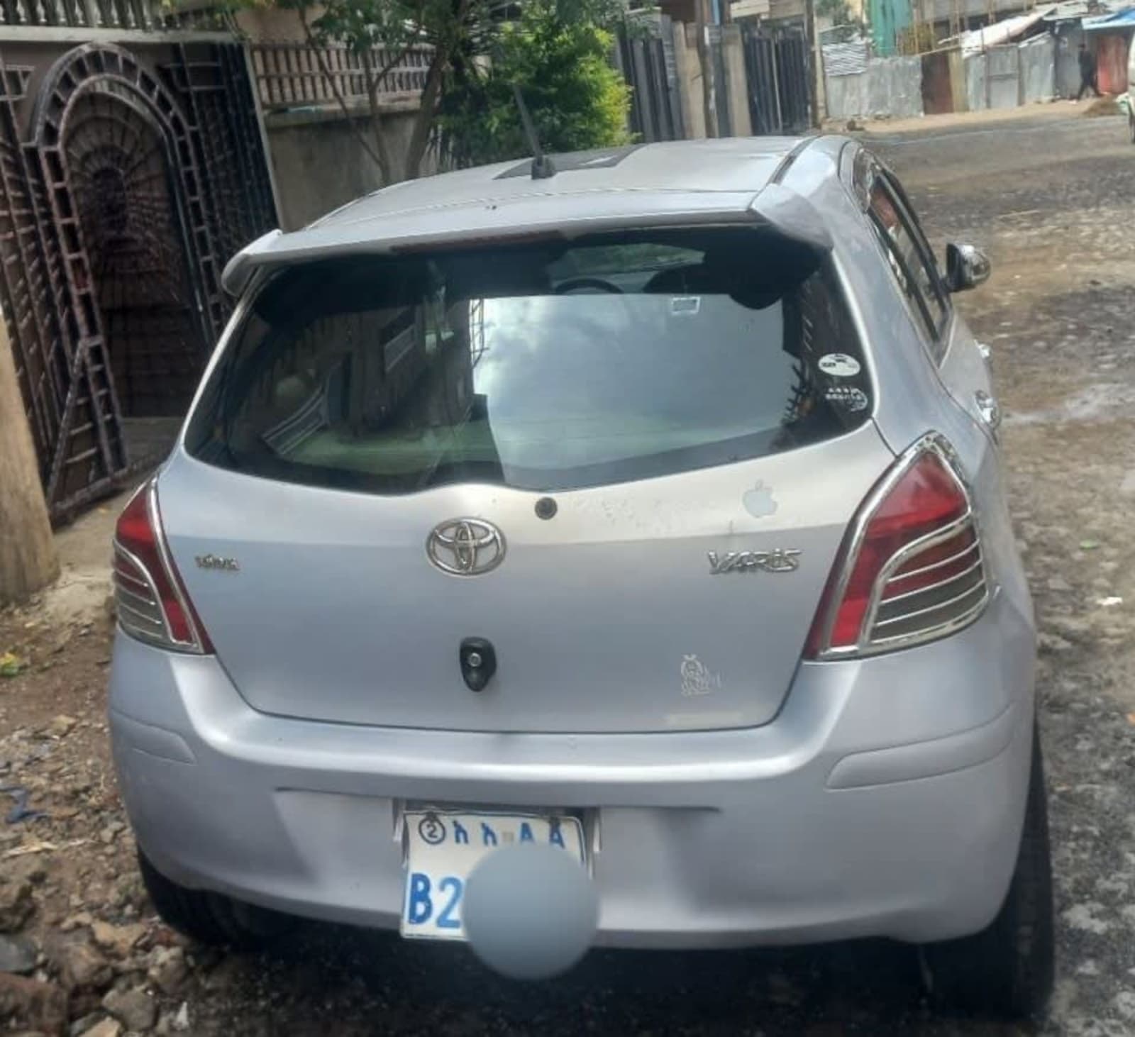 2010 Toyota Yaris Belta — photo 5