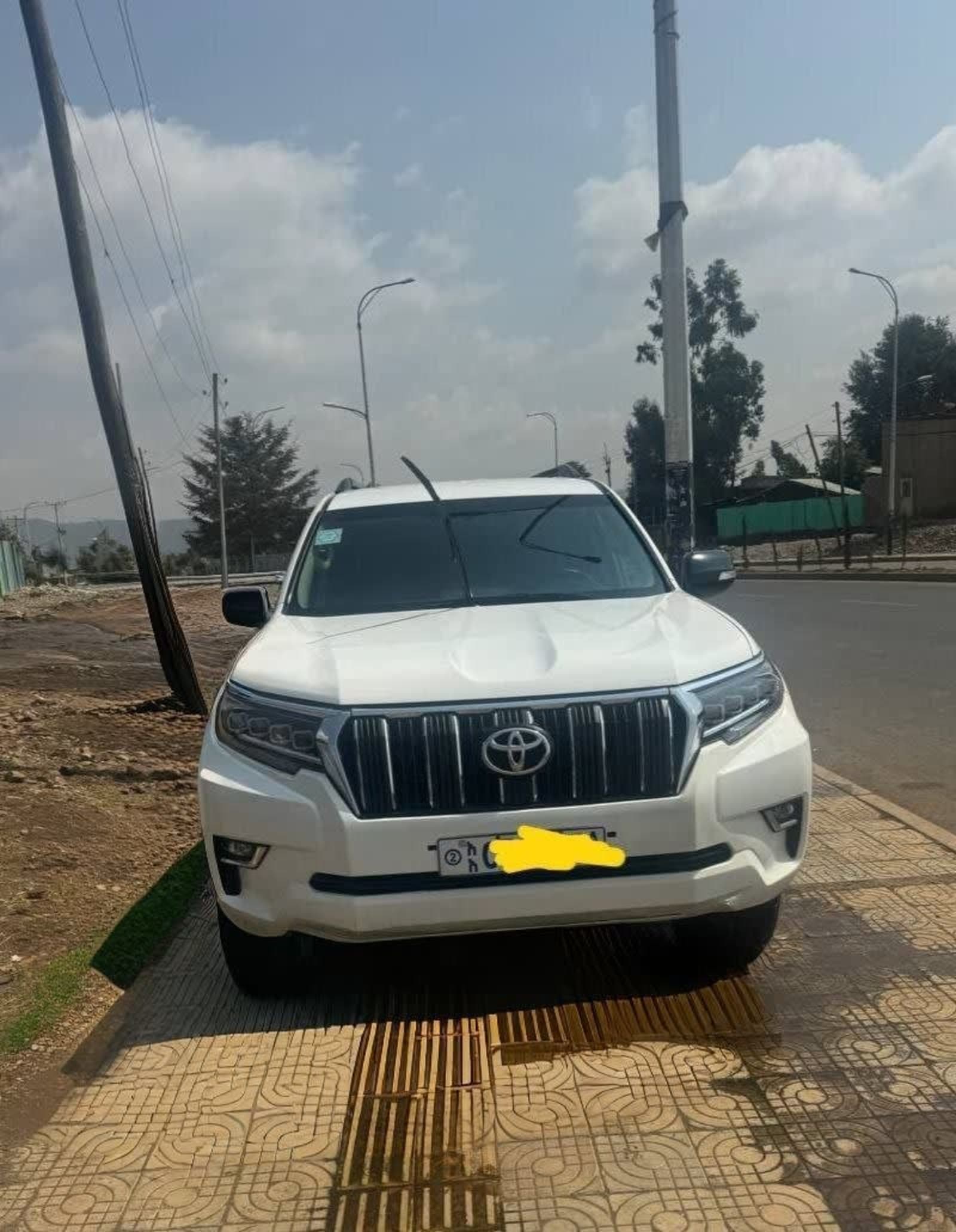 2018 Toyota Land Cruiser Prado — photo 7
