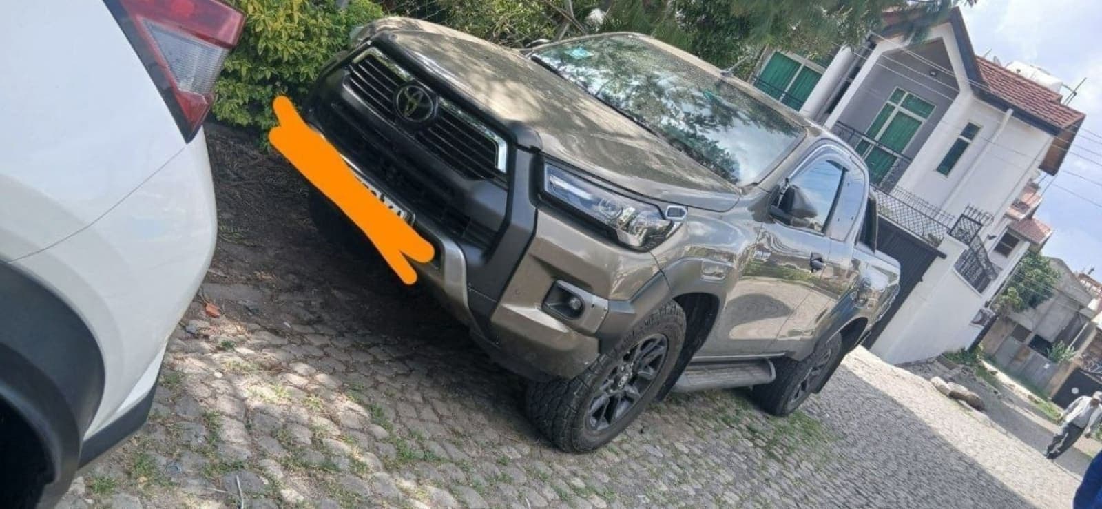 2022 Toyota Invincible King Cab
