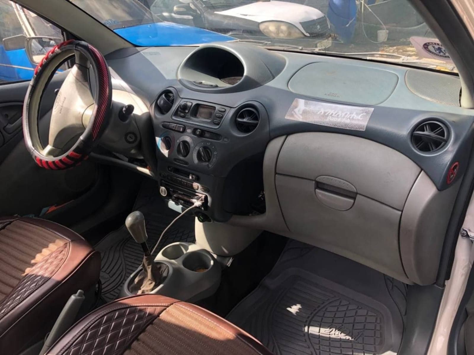 2002 Toyota Vitz Yaris