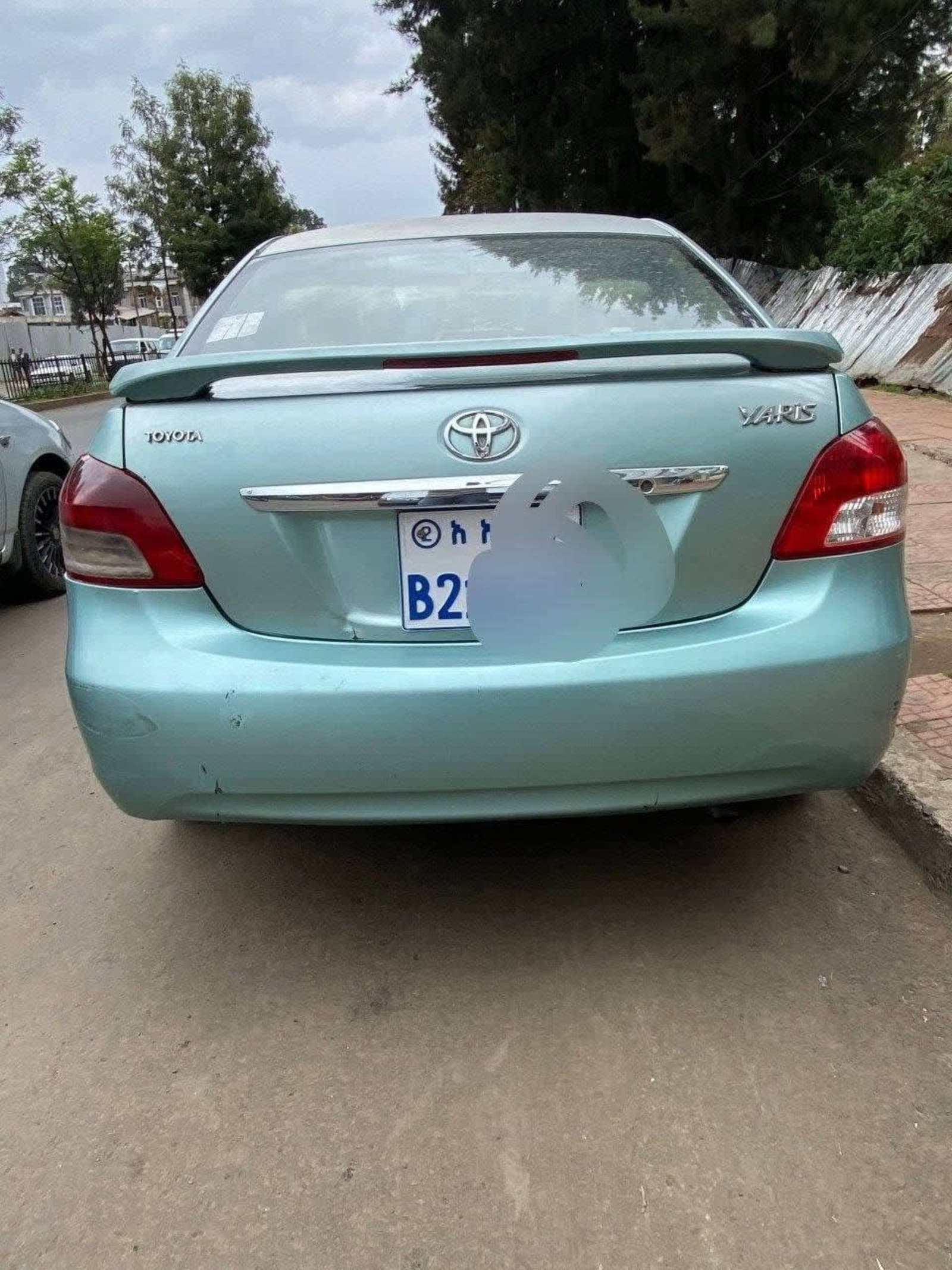 2010 Toyota Yaris Belta — photo 4