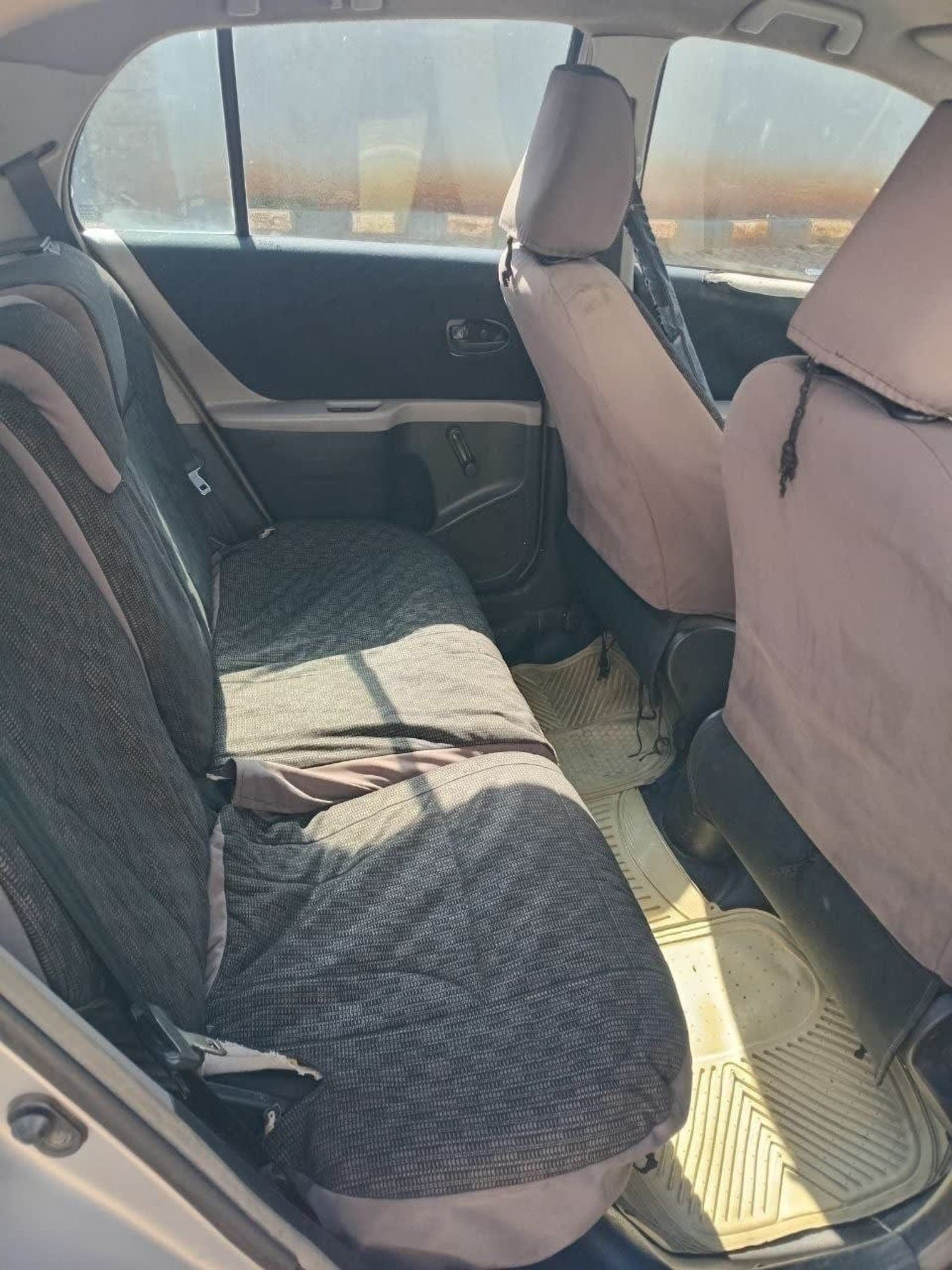 2006 Toyota Yaris Compact — photo 3
