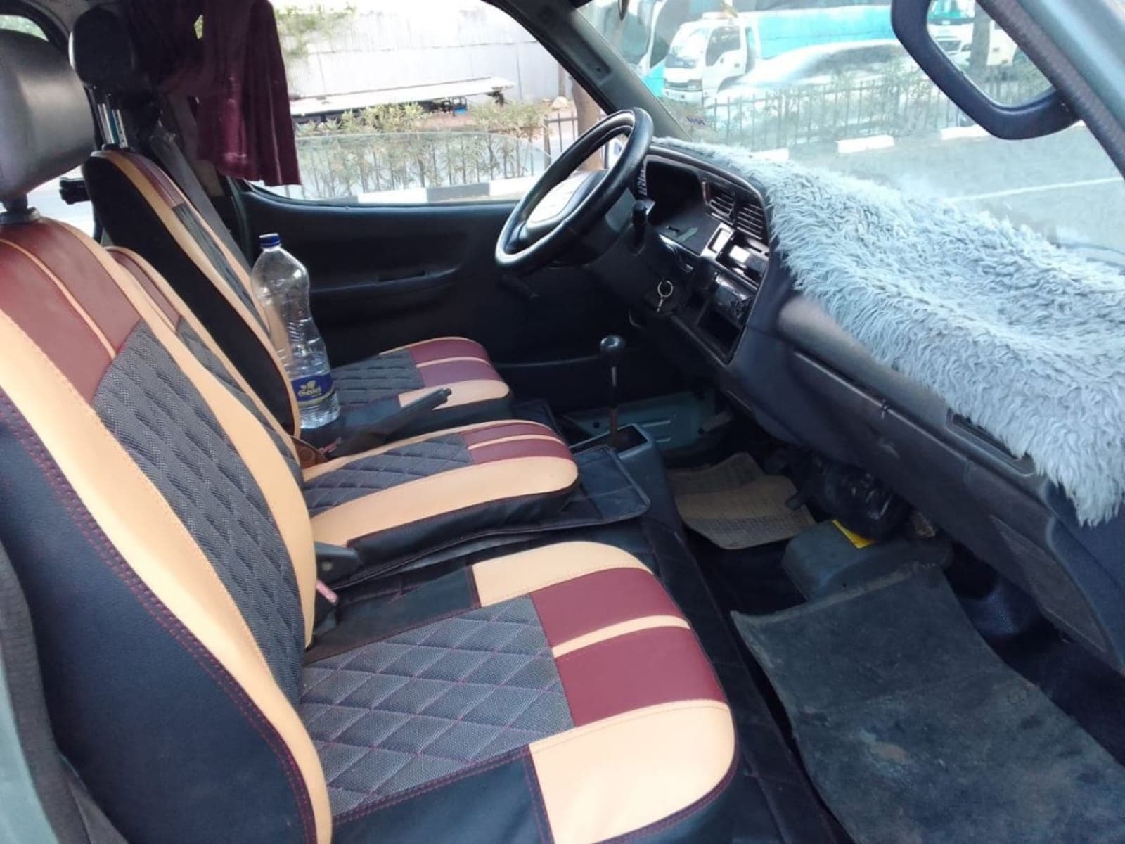 2004 Toyota 5L minibus — photo 3