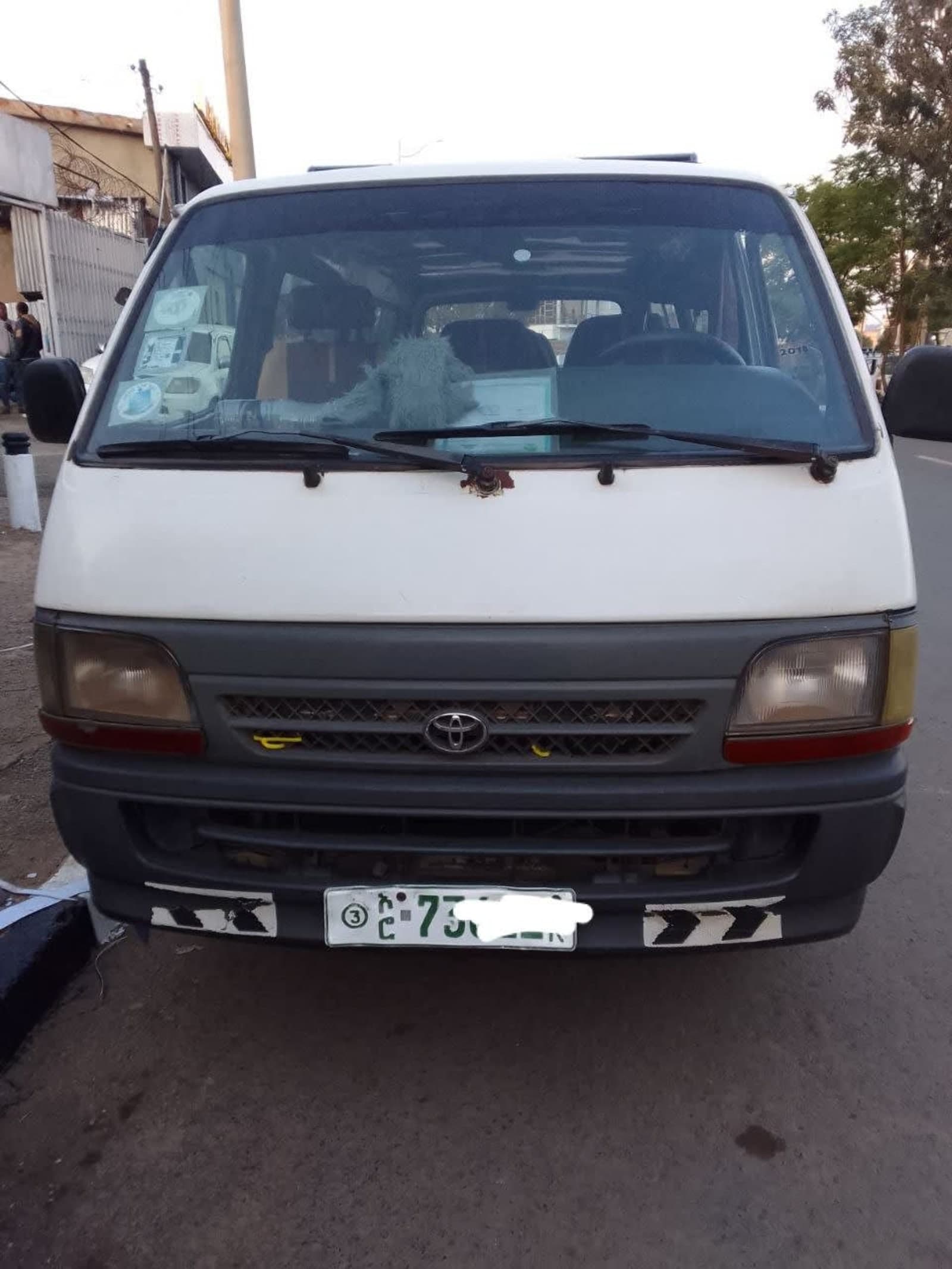 2004 Toyota 5L minibus — photo 6