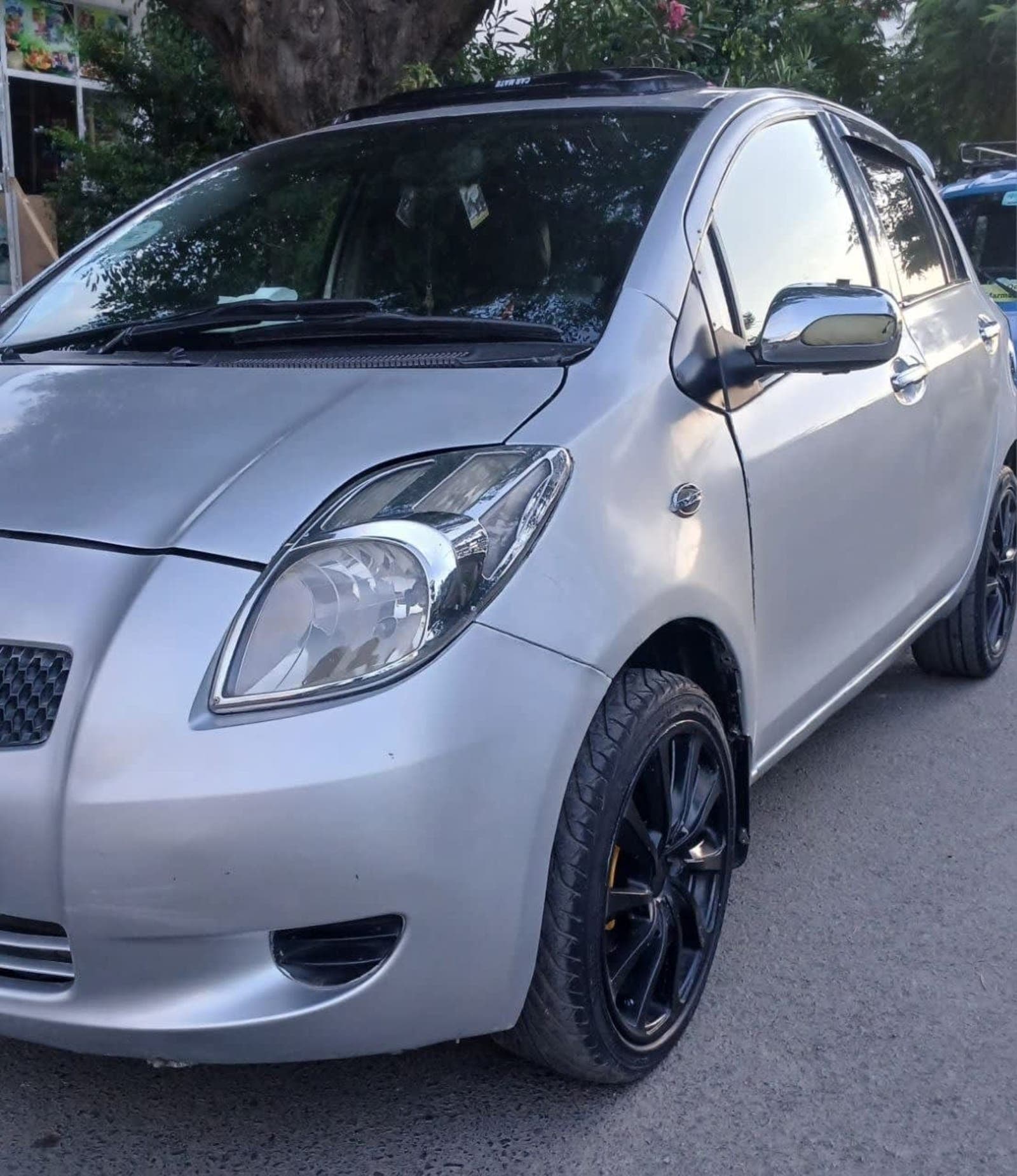 2005 Toyota Yaris — photo 3