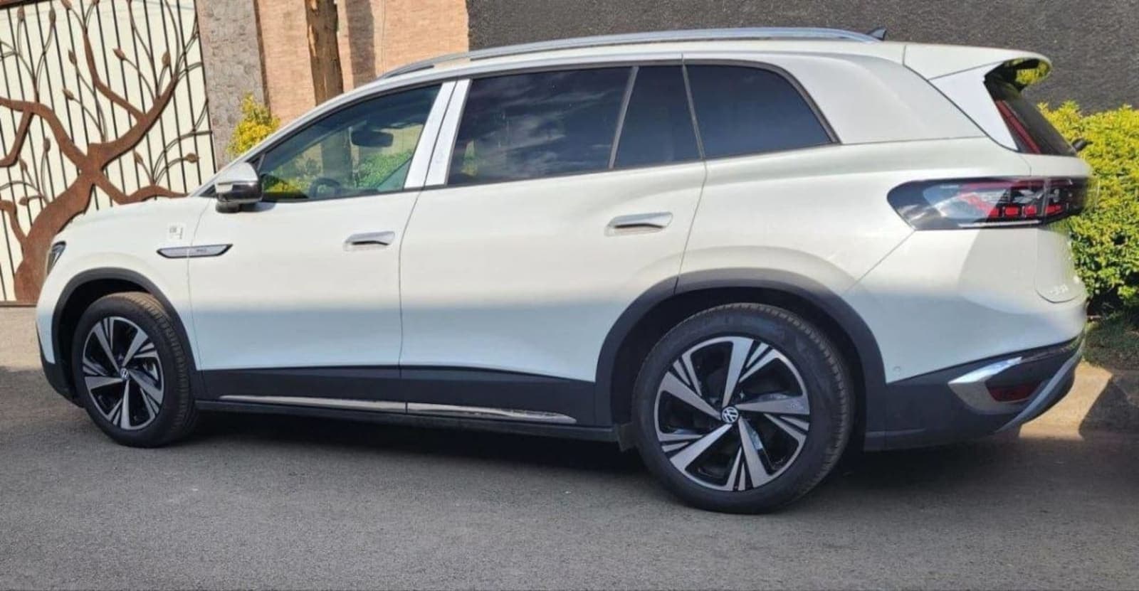 2024 Volkswagen ID.6 Crozz Pro — photo 2