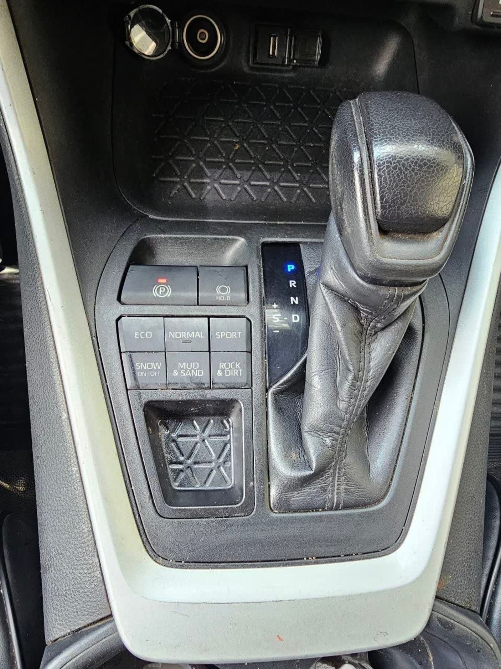 2019 Toyota RAV4 Europe — photo 3