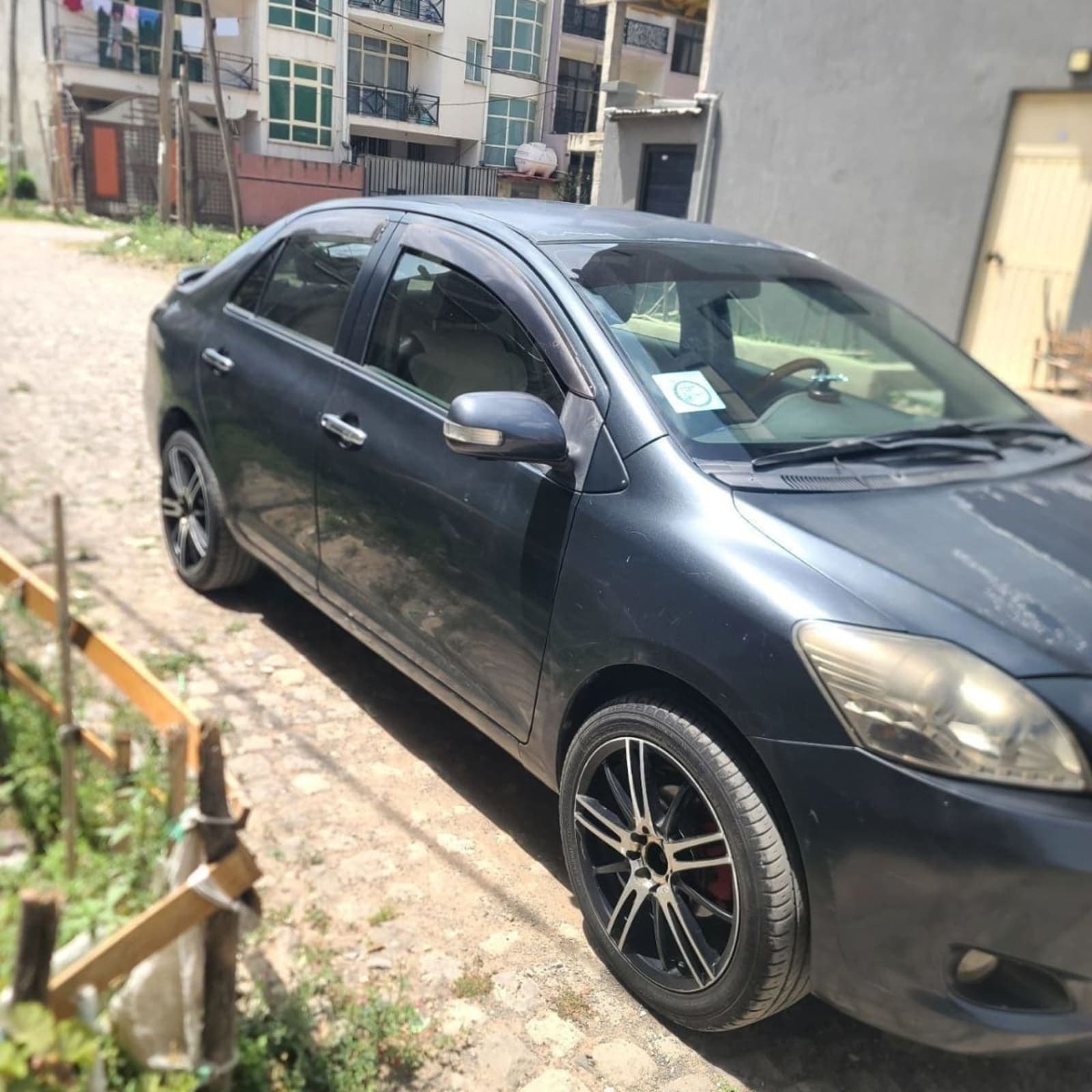2009 Toyota Yaris Belta — photo 4