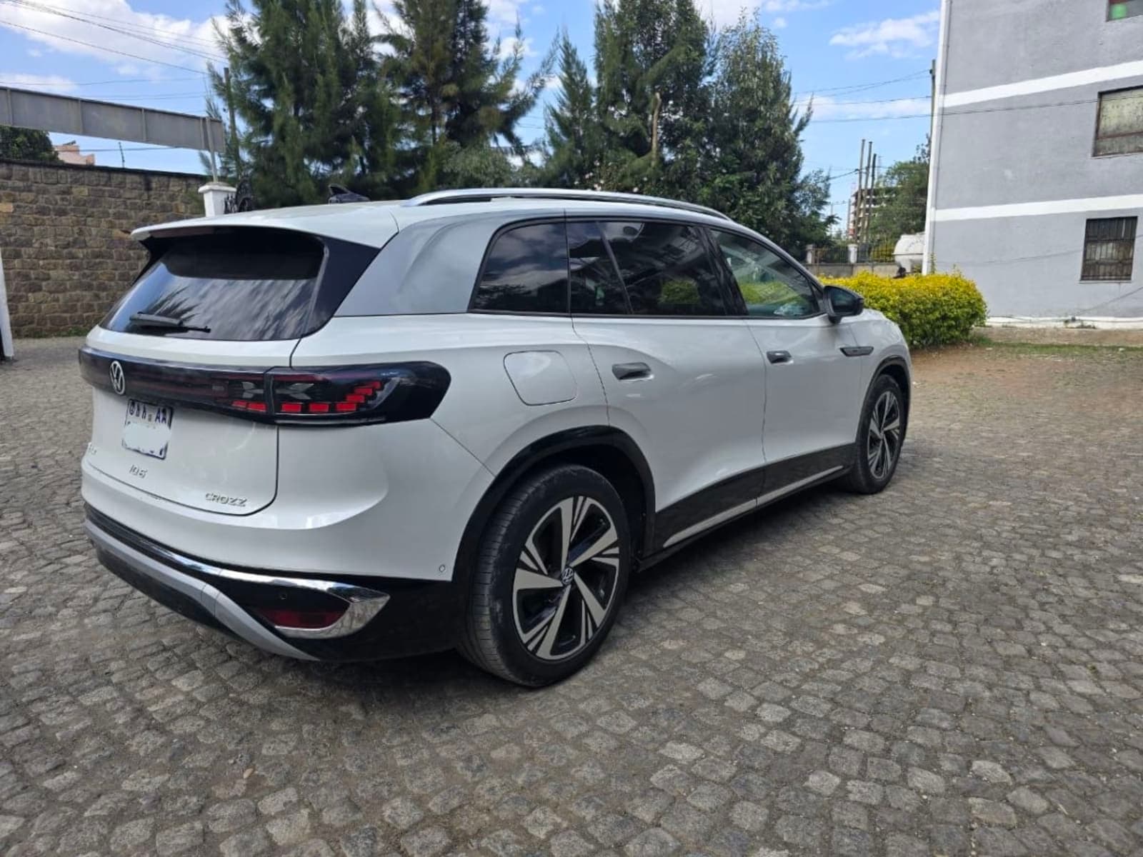2024 VOLKSWAGEN ID.6 Crozz Pro EV — photo 3