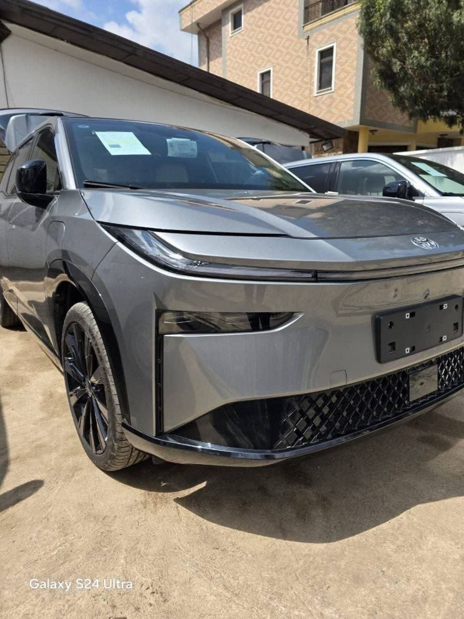 2025 Toyota bZ3X — photo 4