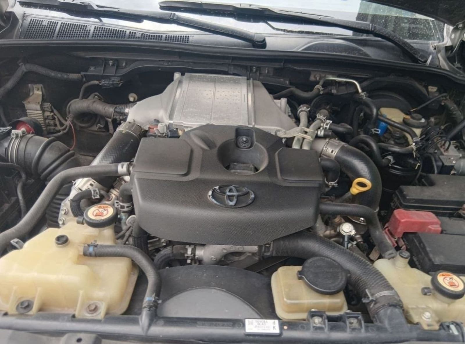 2020 TOYOTA HILUX — photo 1