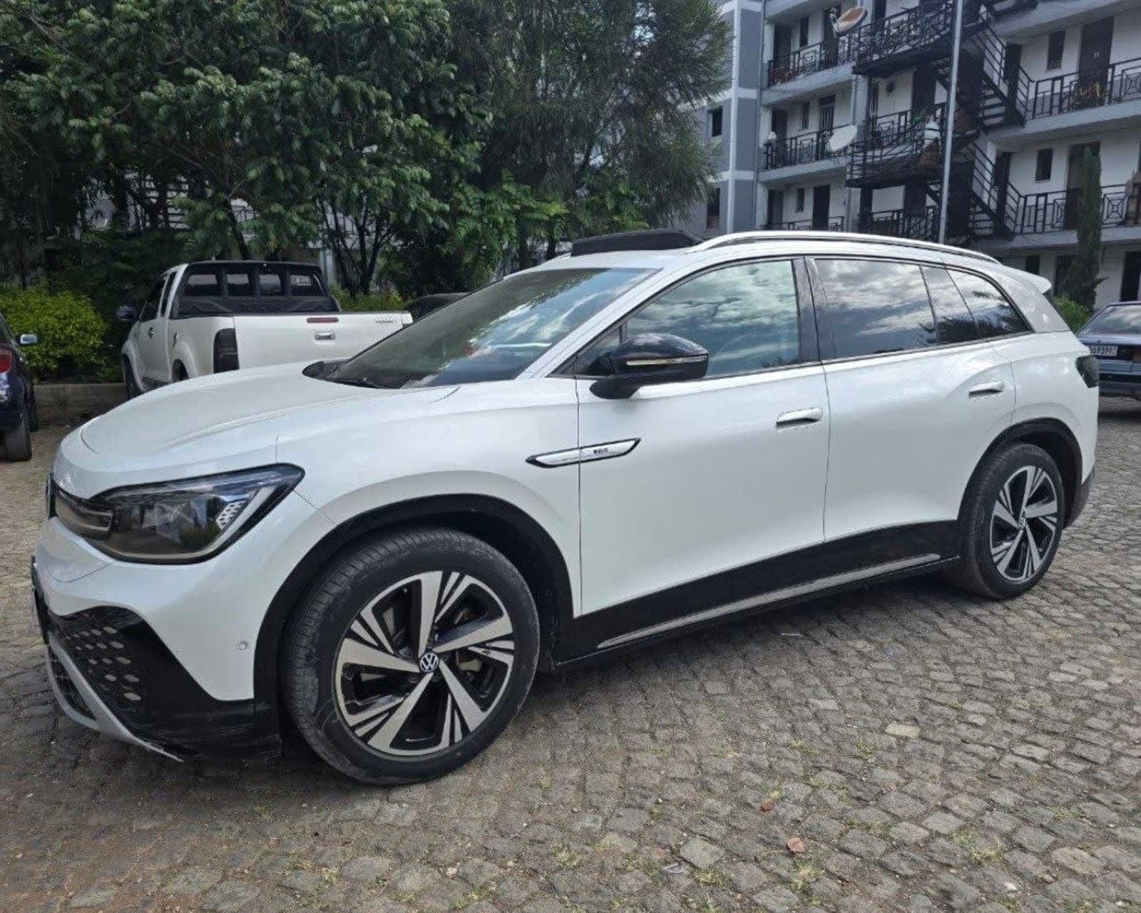 2024 Volkswagen ID.6 Crozz Pro — photo 7