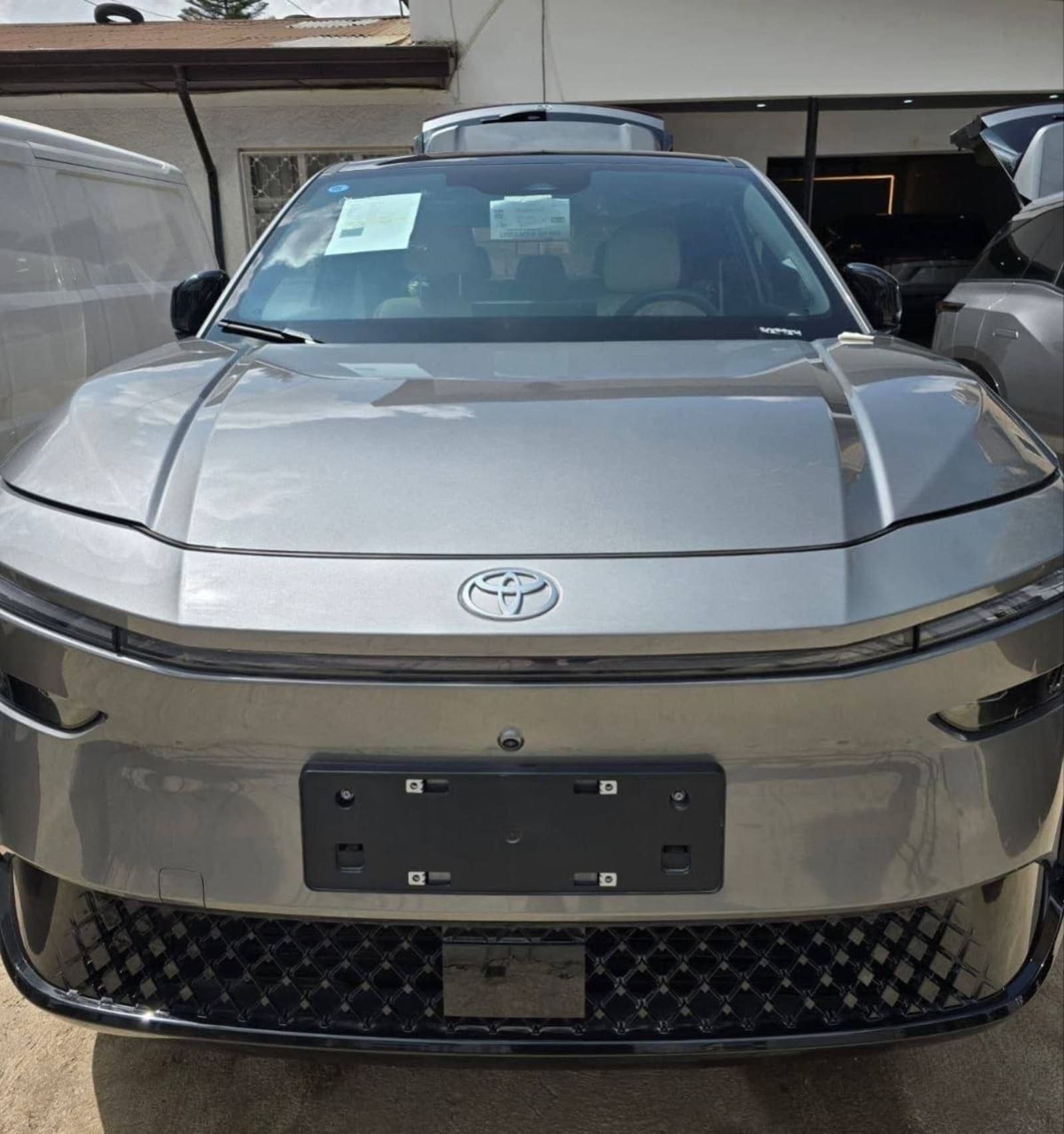 2025 Toyota bZ3X — photo 2