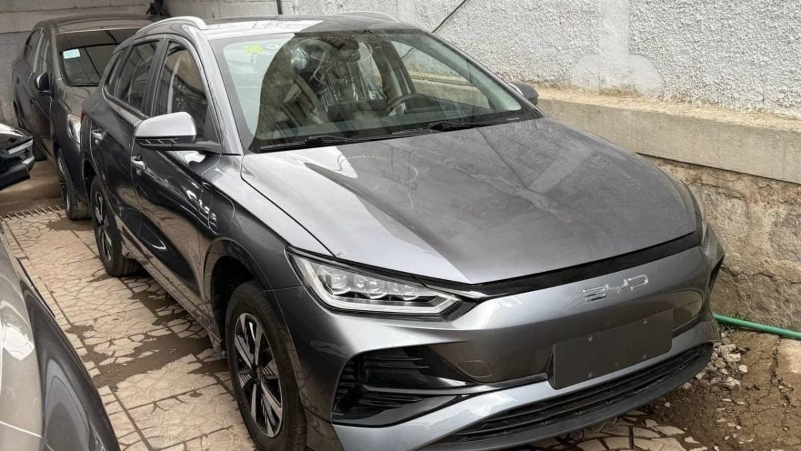 2025 BYD E2 — photo 3