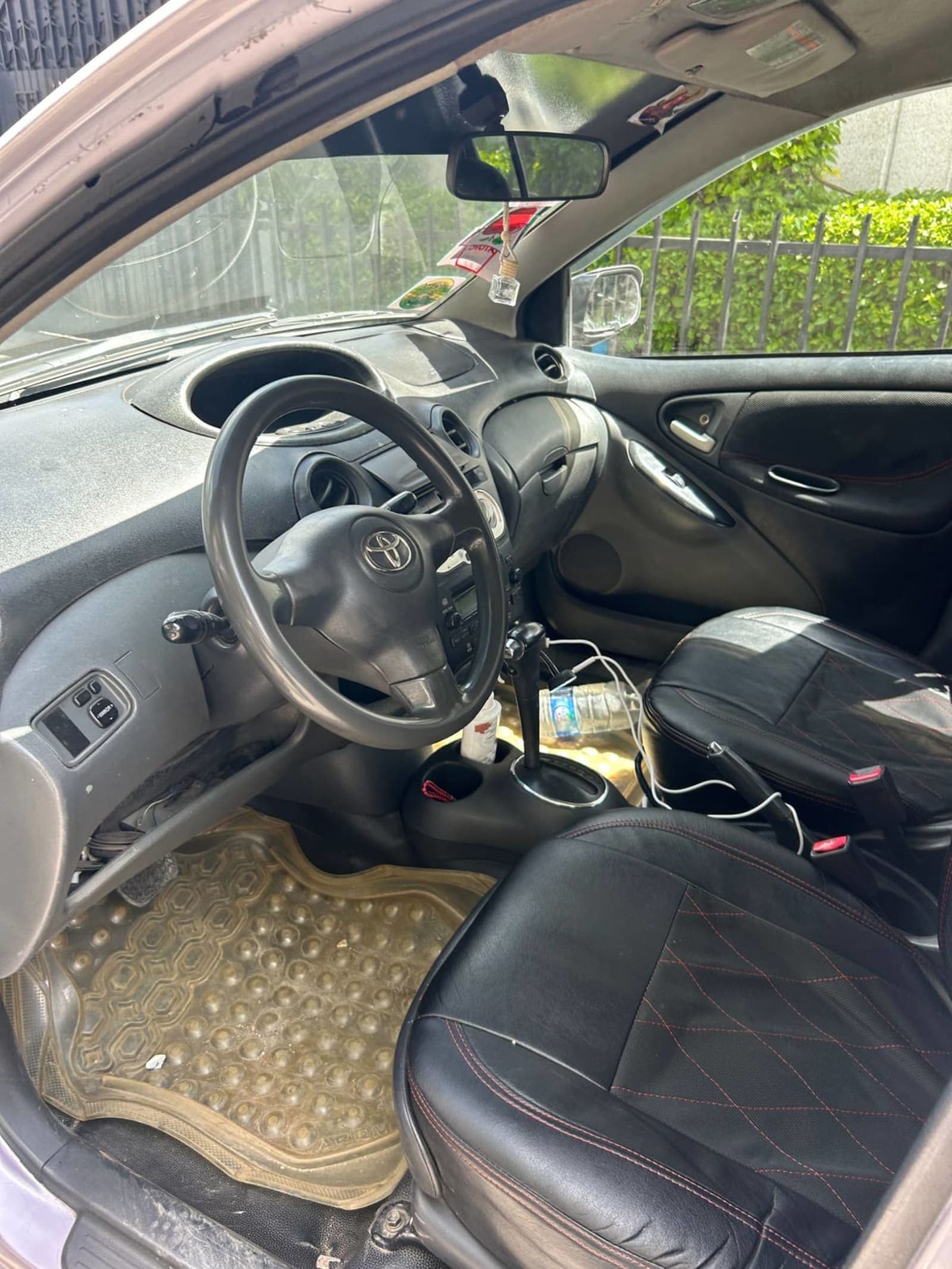 2004 Toyota Vitz