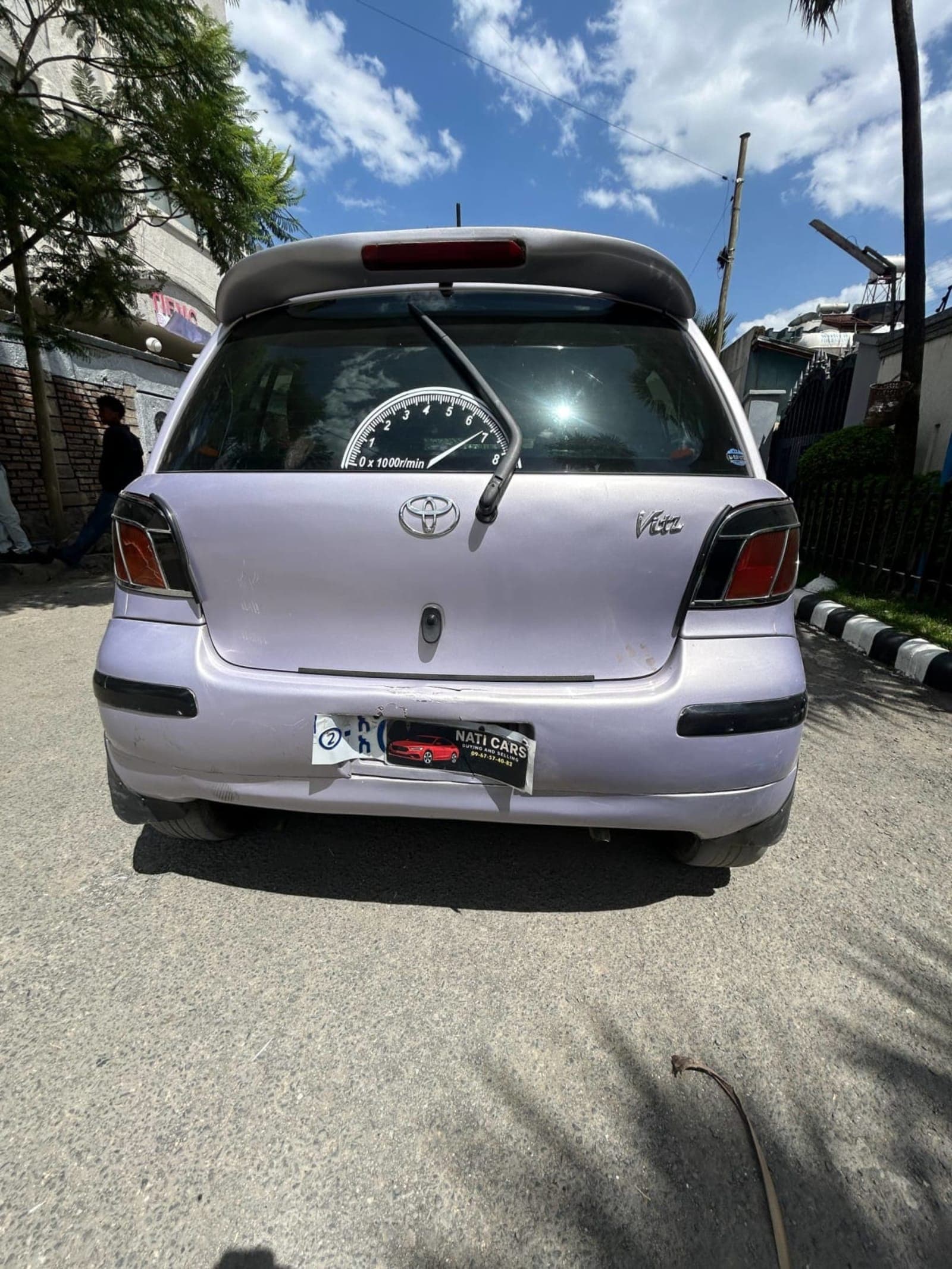 2004 Toyota Vitz — photo 4