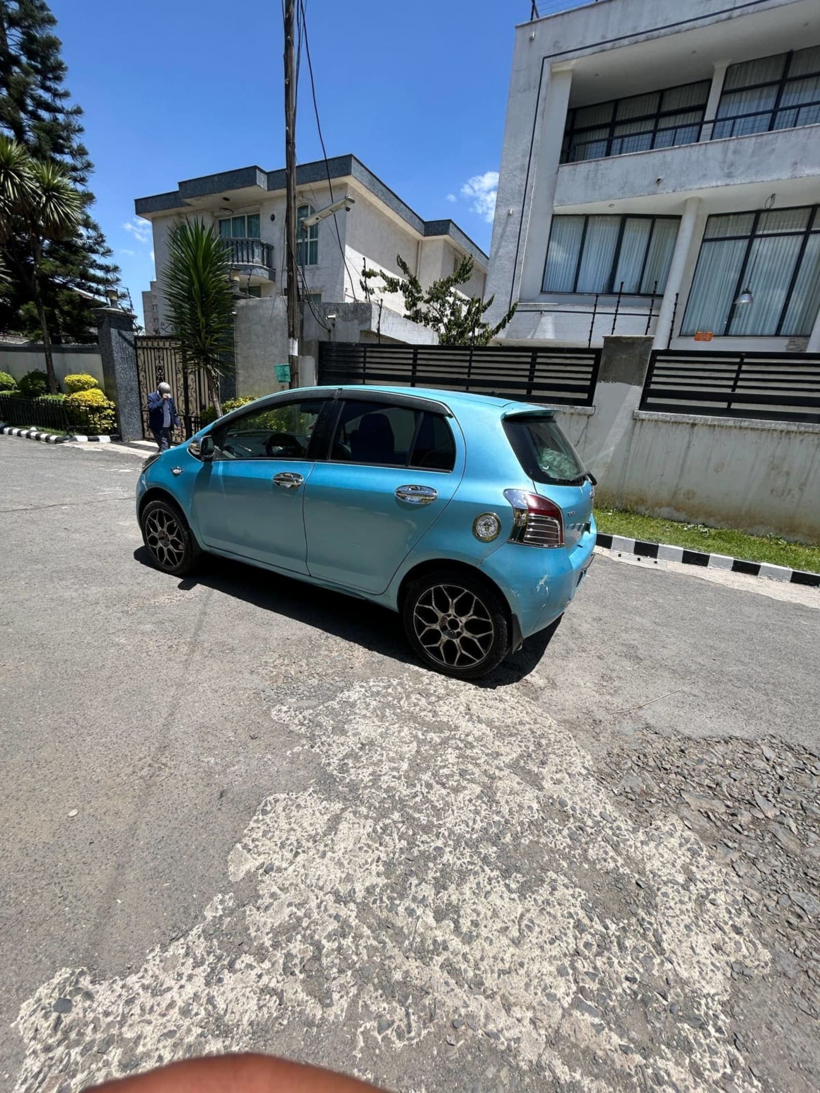 2007 Toyota Yaris compact — photo 2
