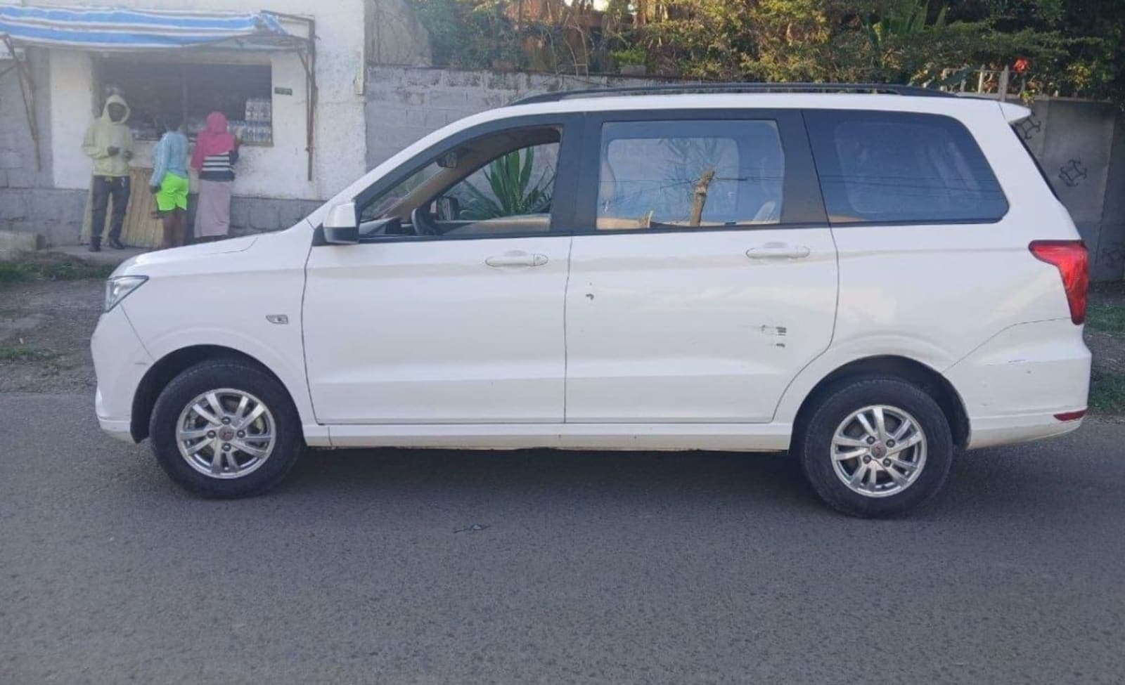 2023 Wuling Hongguang S — photo 6