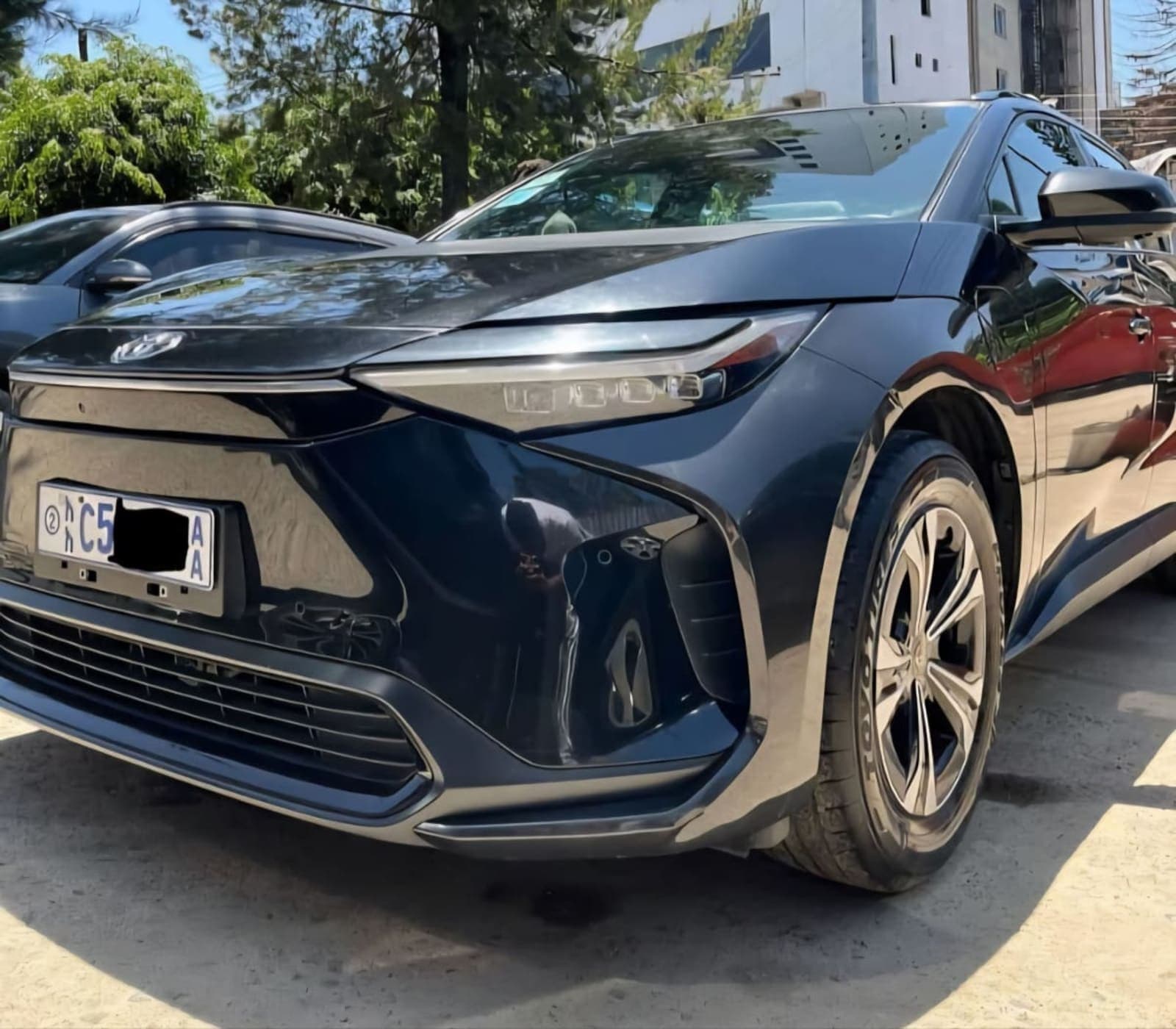 2023 Toyota BZ4X EV — photo 4