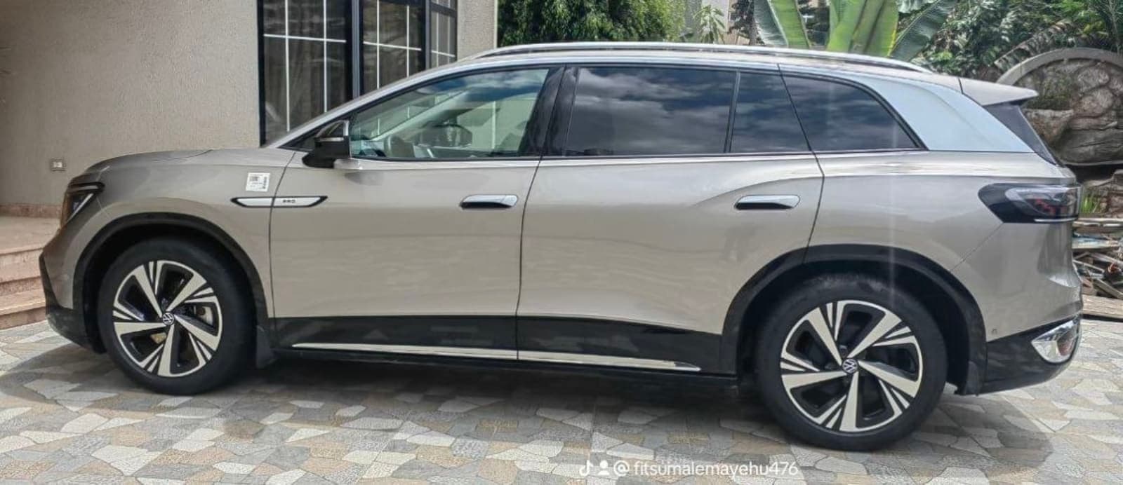 2023 Volkswagen ID6 Crozz PRO — photo 4