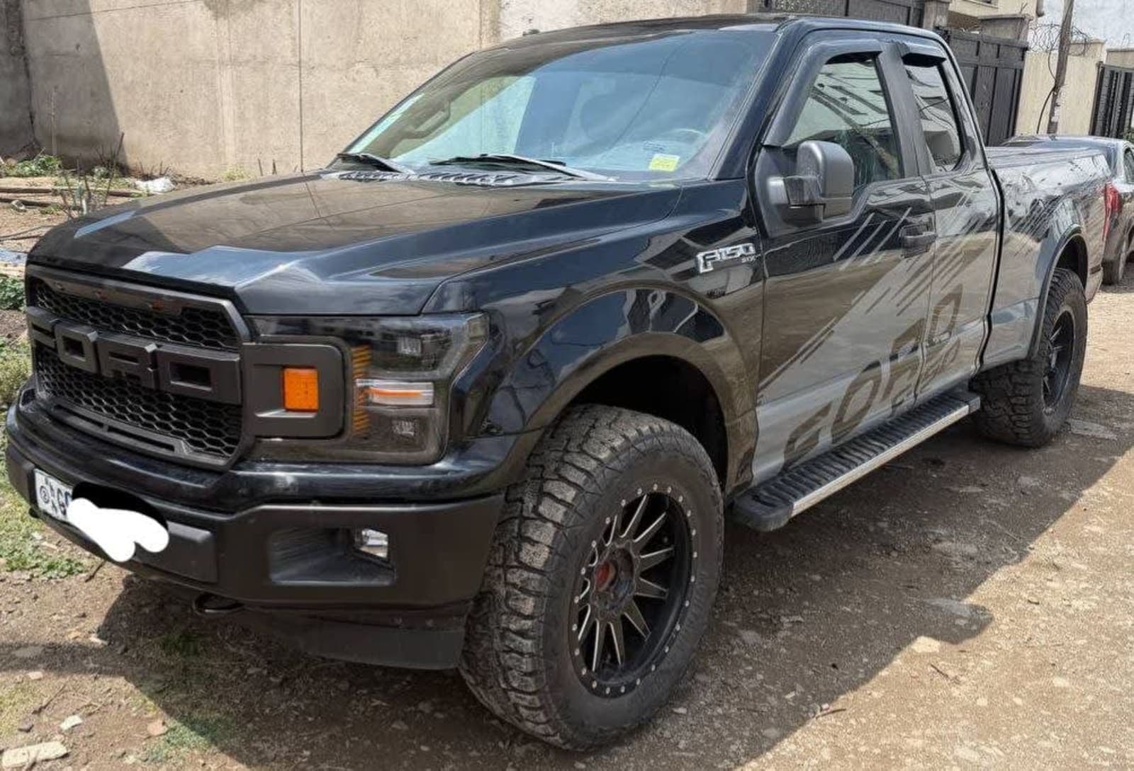 2020 Ford F-150 XLT — photo 2