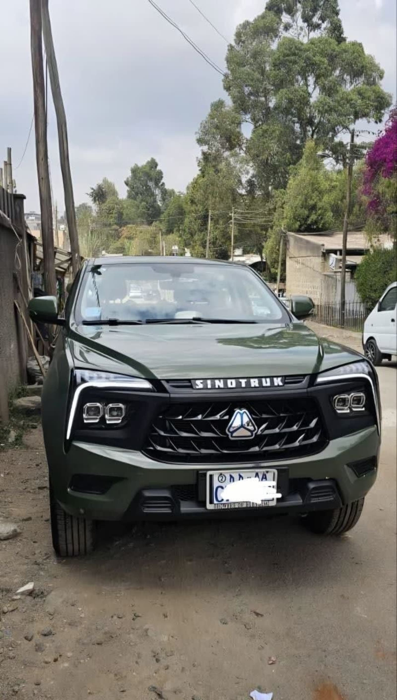 2024 SinoTruck Electric Vehicle — photo 4