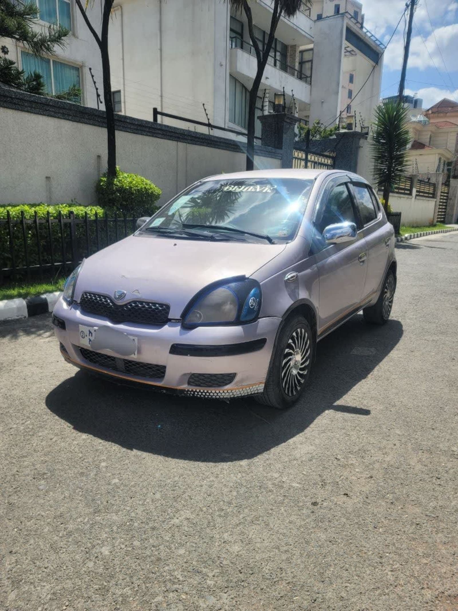 2004 Toyota Vitz — photo 3