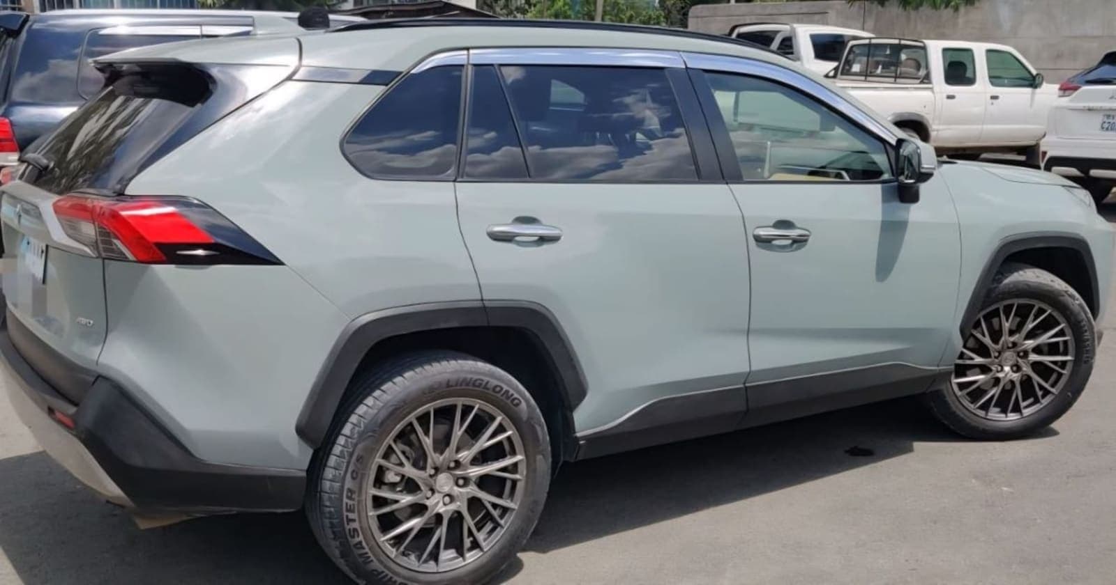 2020 Toyota Rav4 — photo 5