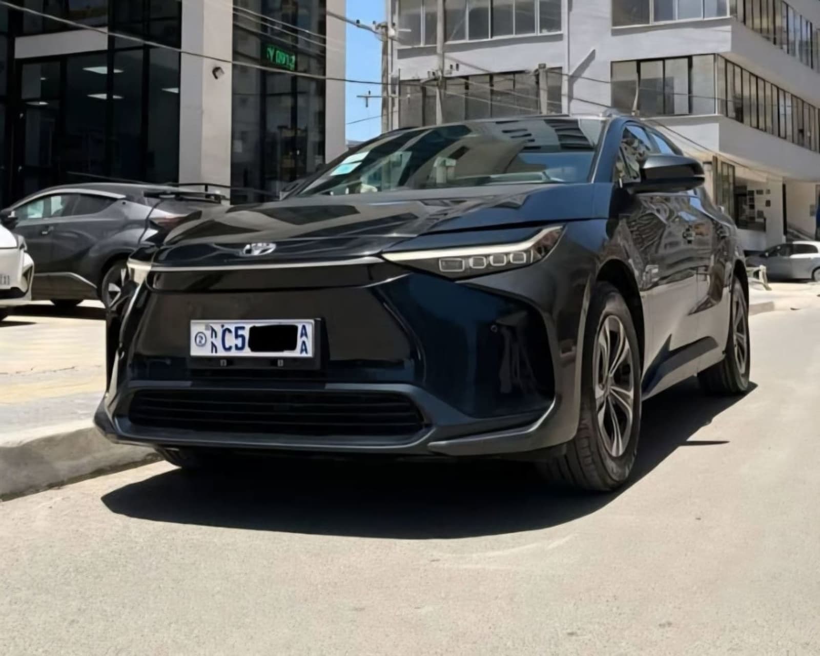 2023 Toyota BZ4X EV — photo 3