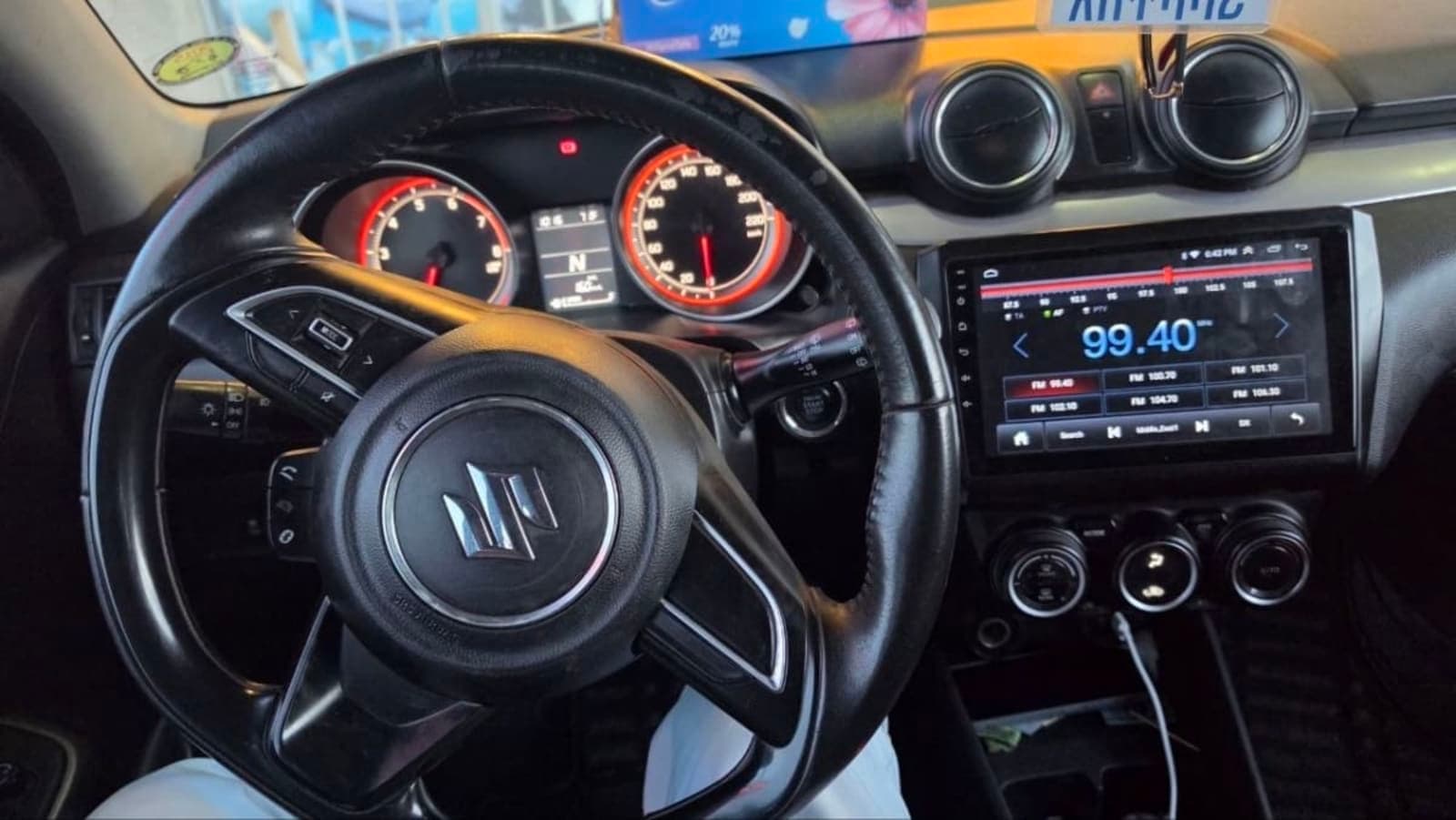 2021 SUZUKI SWIFT — photo 3