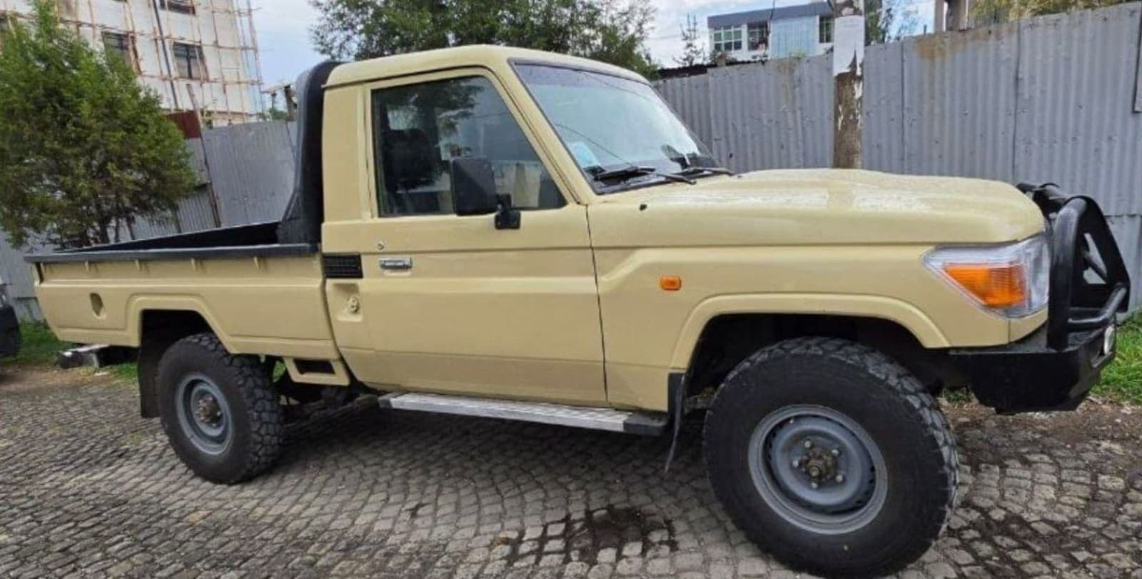 2002 Toyota Land Cruiser 1HZ Pickup โ photo 3