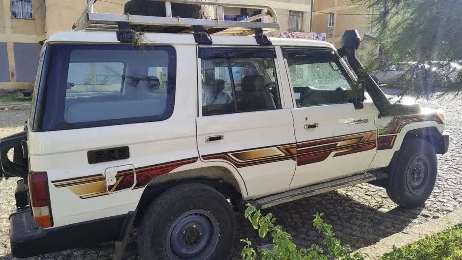 2011 Toyota Land Cruiser Mark2