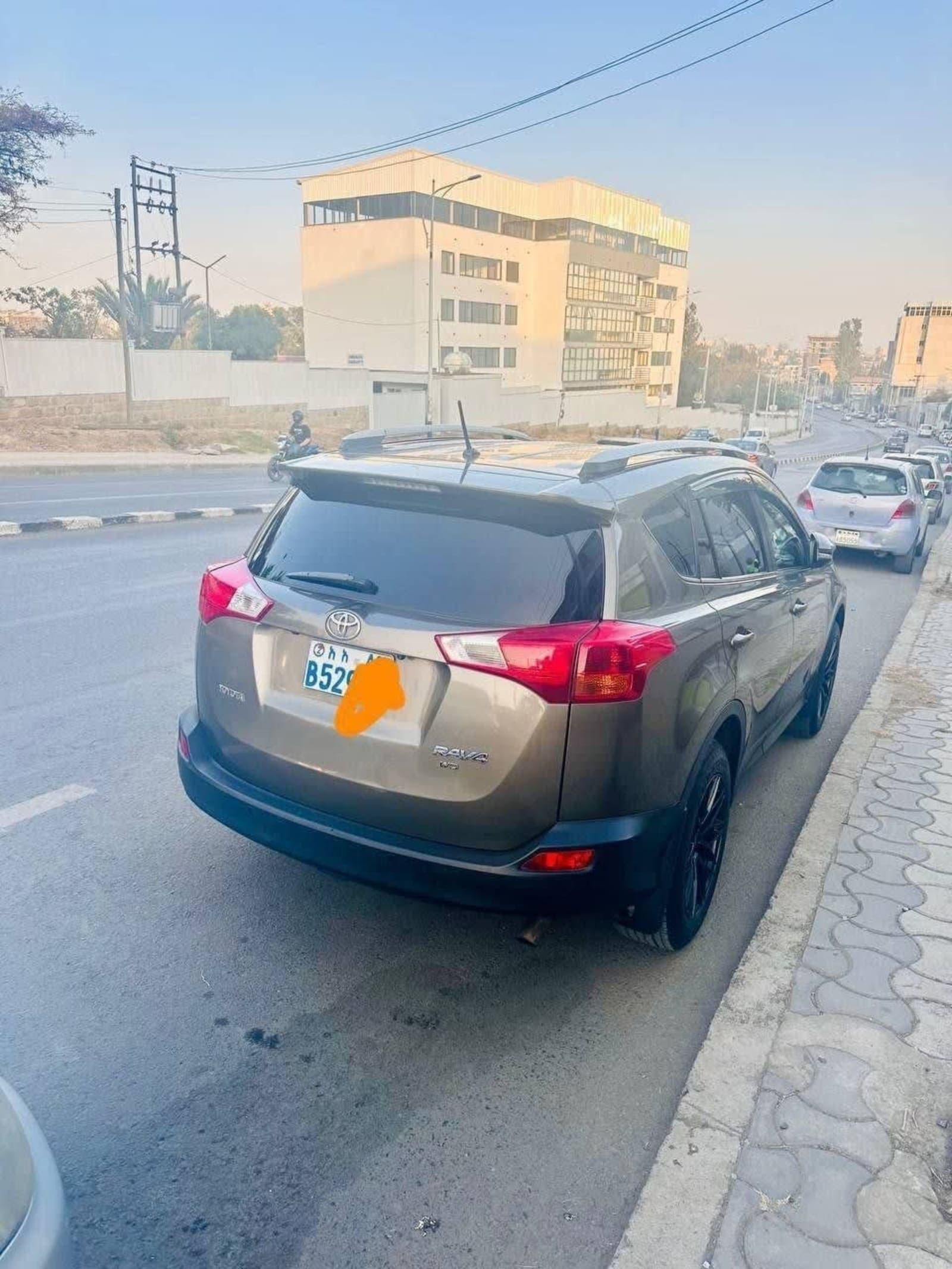 2015 Toyota Rav4 — photo 2