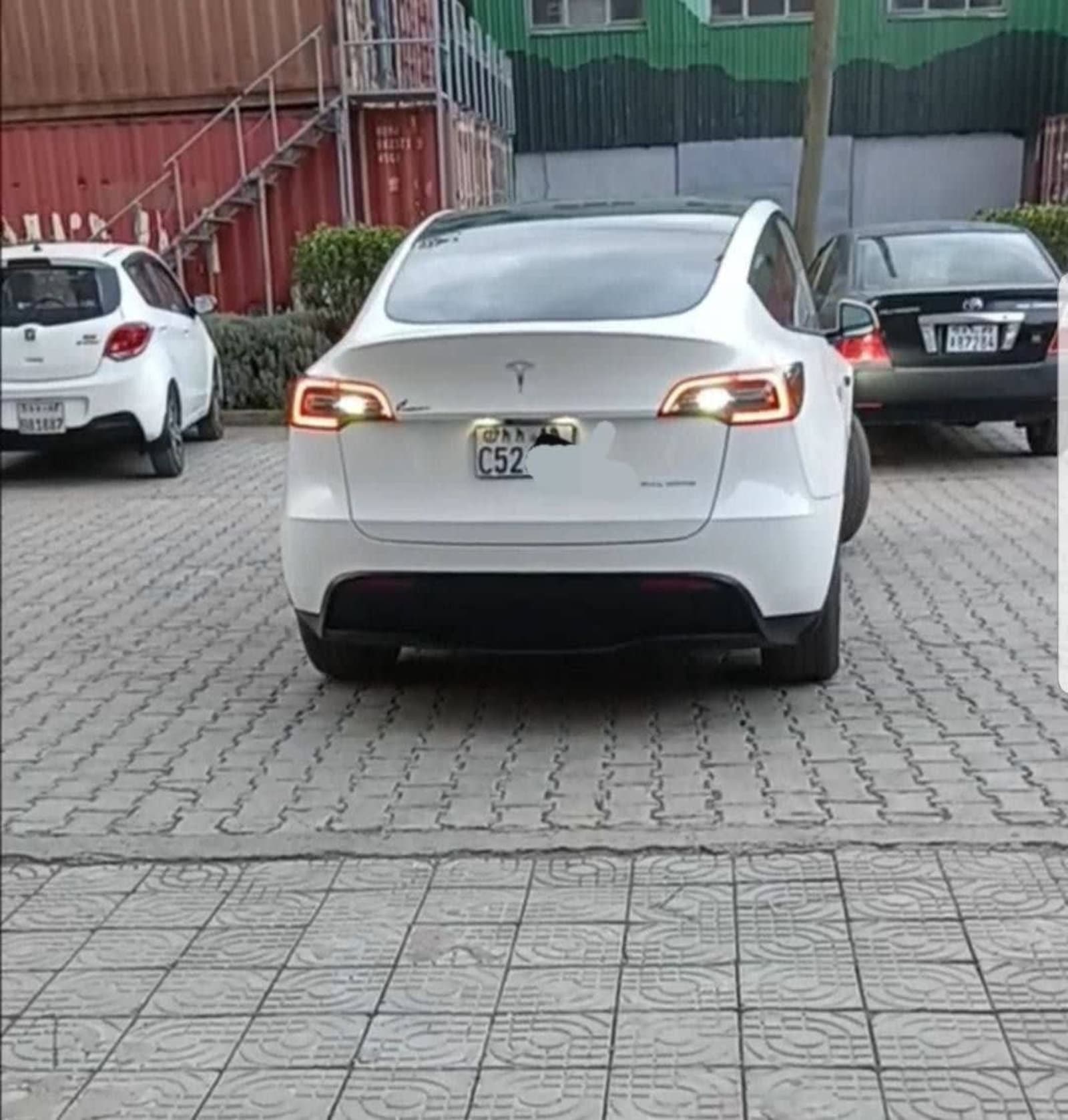 2022 Tesla Model Y โ photo 3