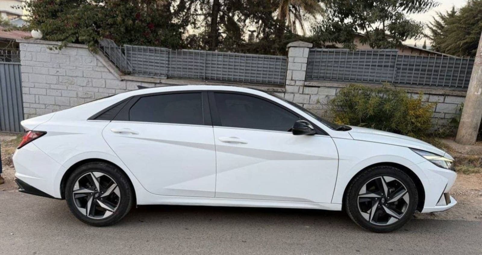 2021 Hyundai Avante — photo 4