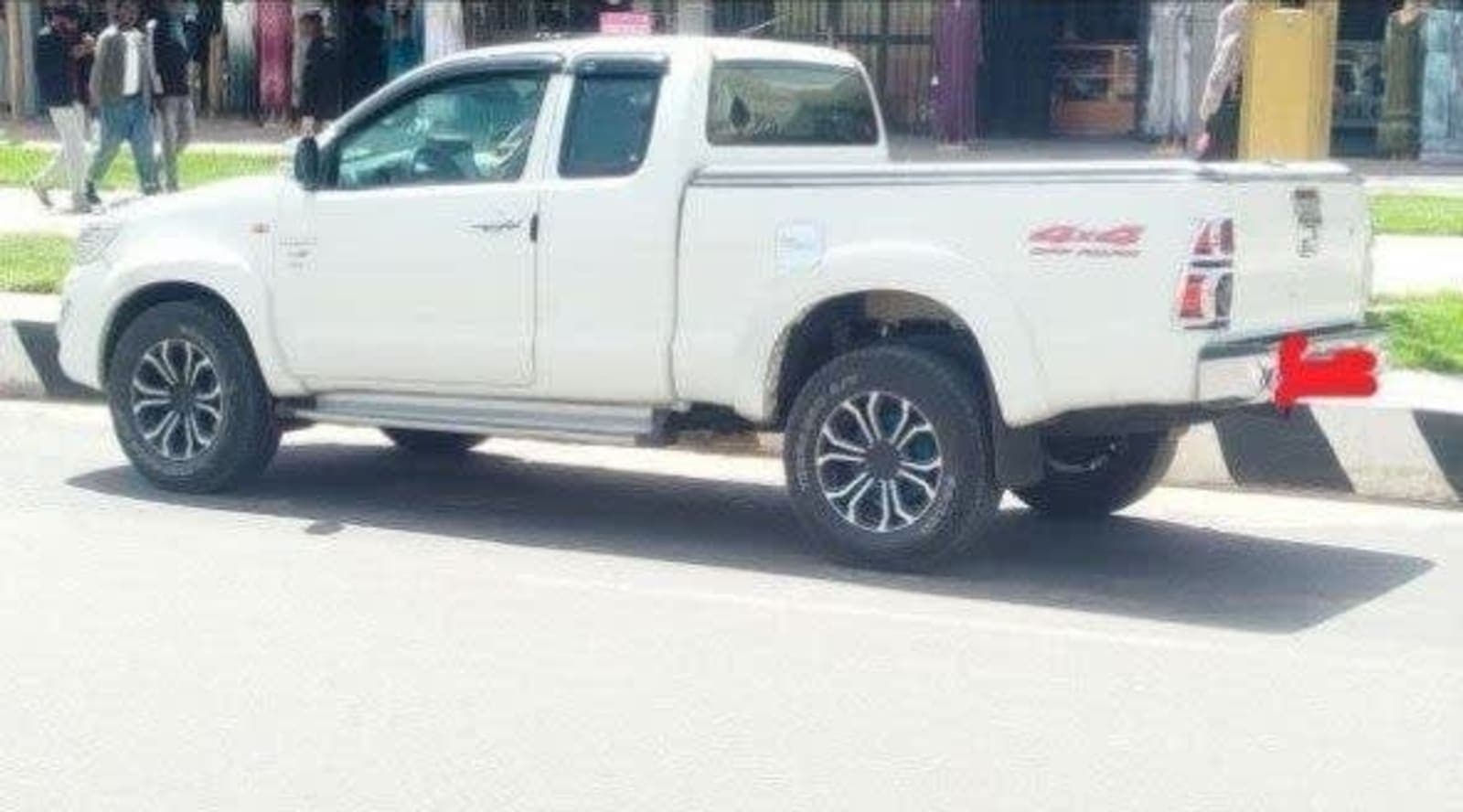2012 Toyota Hilux Extra Cab — photo 5