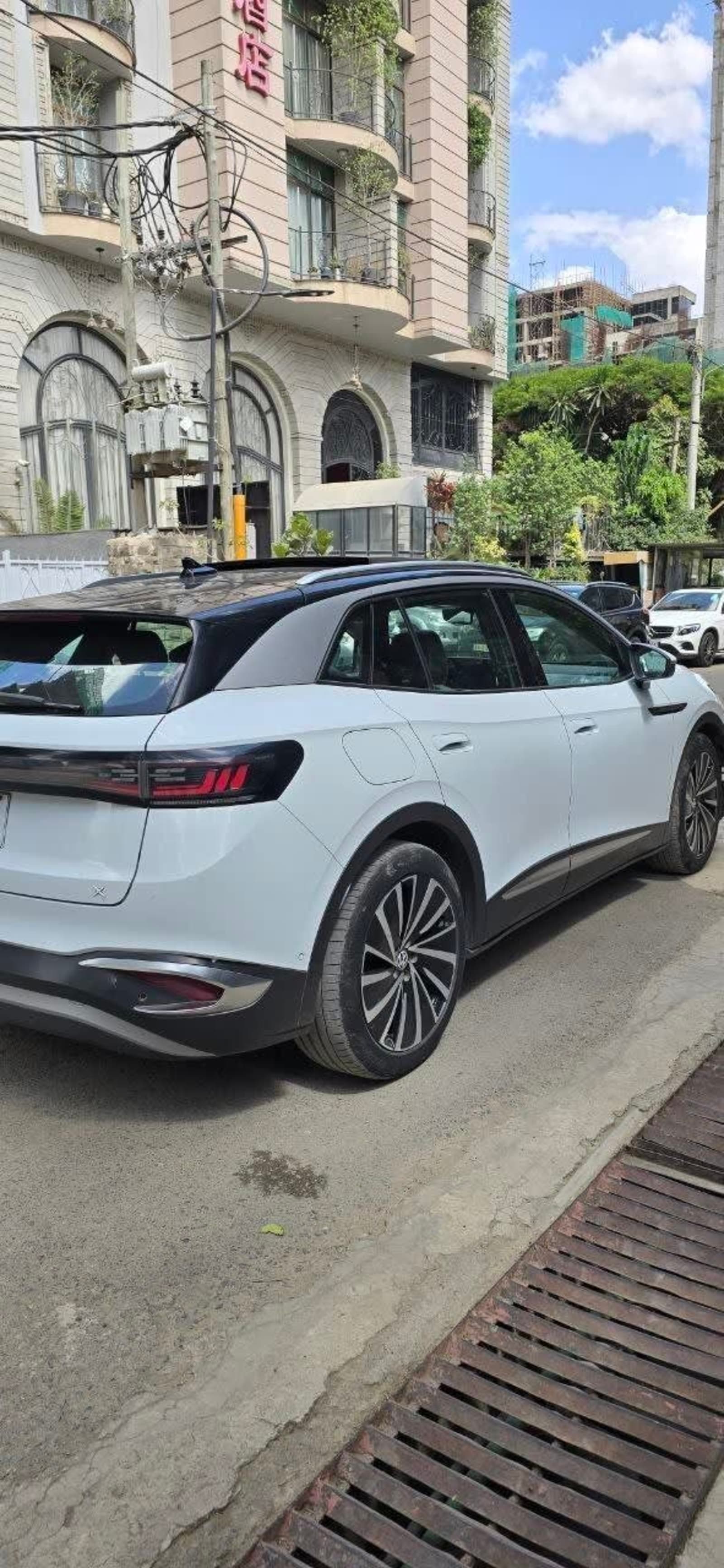 2022 Volkswagen ID.4 x Pro โ photo 3