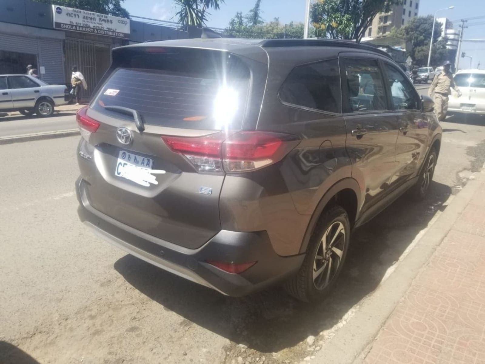 2023 Toyota Rush (G) — photo 2