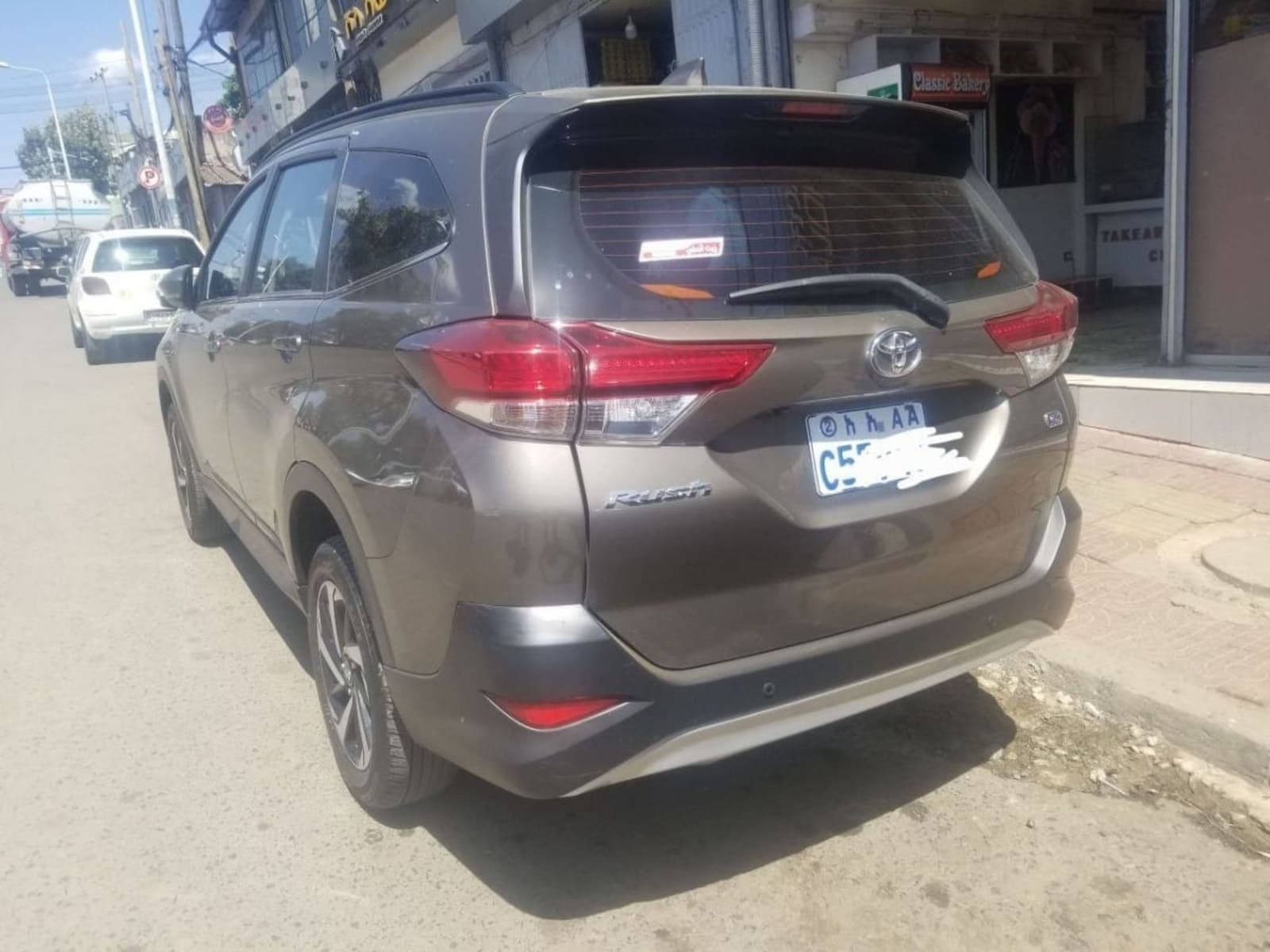 2023 Toyota Rush (G) — photo 3