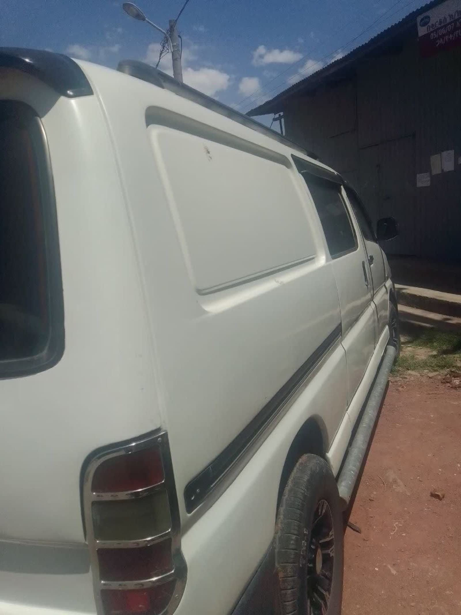 2008 Shark full van โ photo 3
