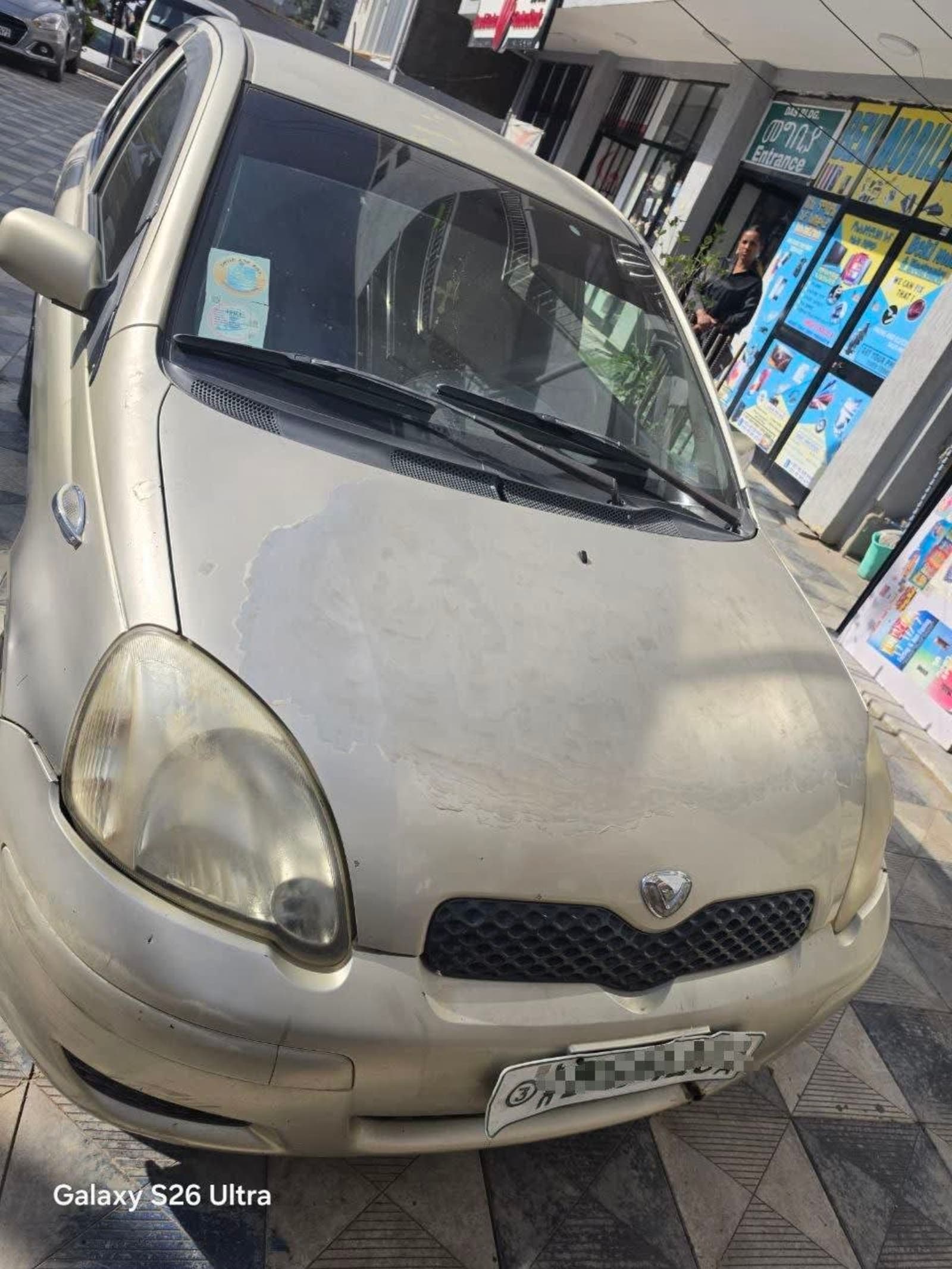 2004 Toyota Vitz Yaris — photo 5