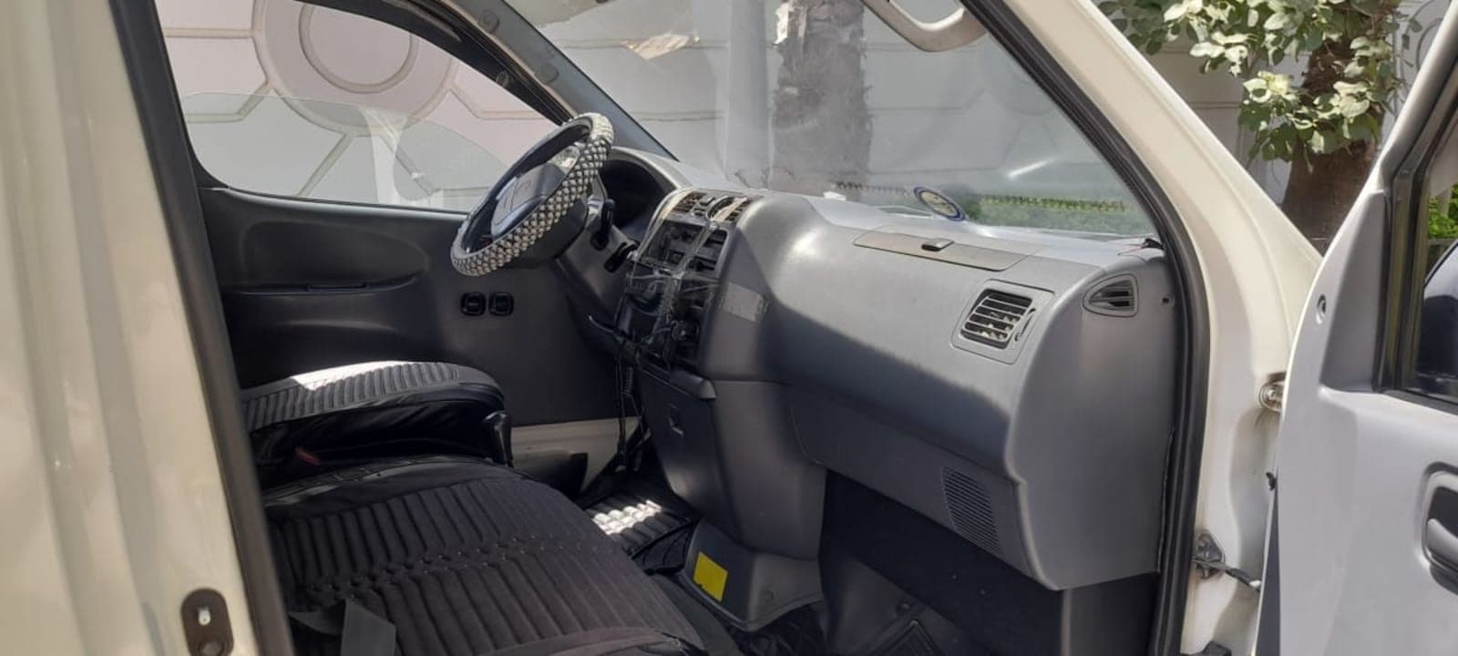 2006 Toyota Dolfin — photo 2