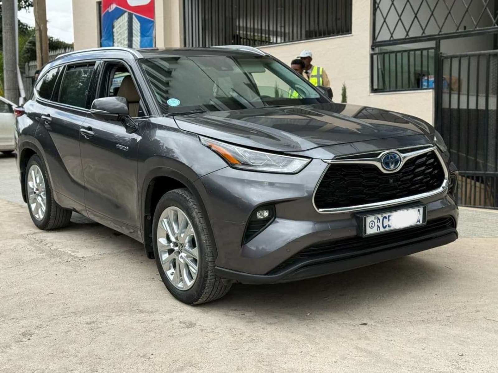 2023 Toyota Highlander — photo 6