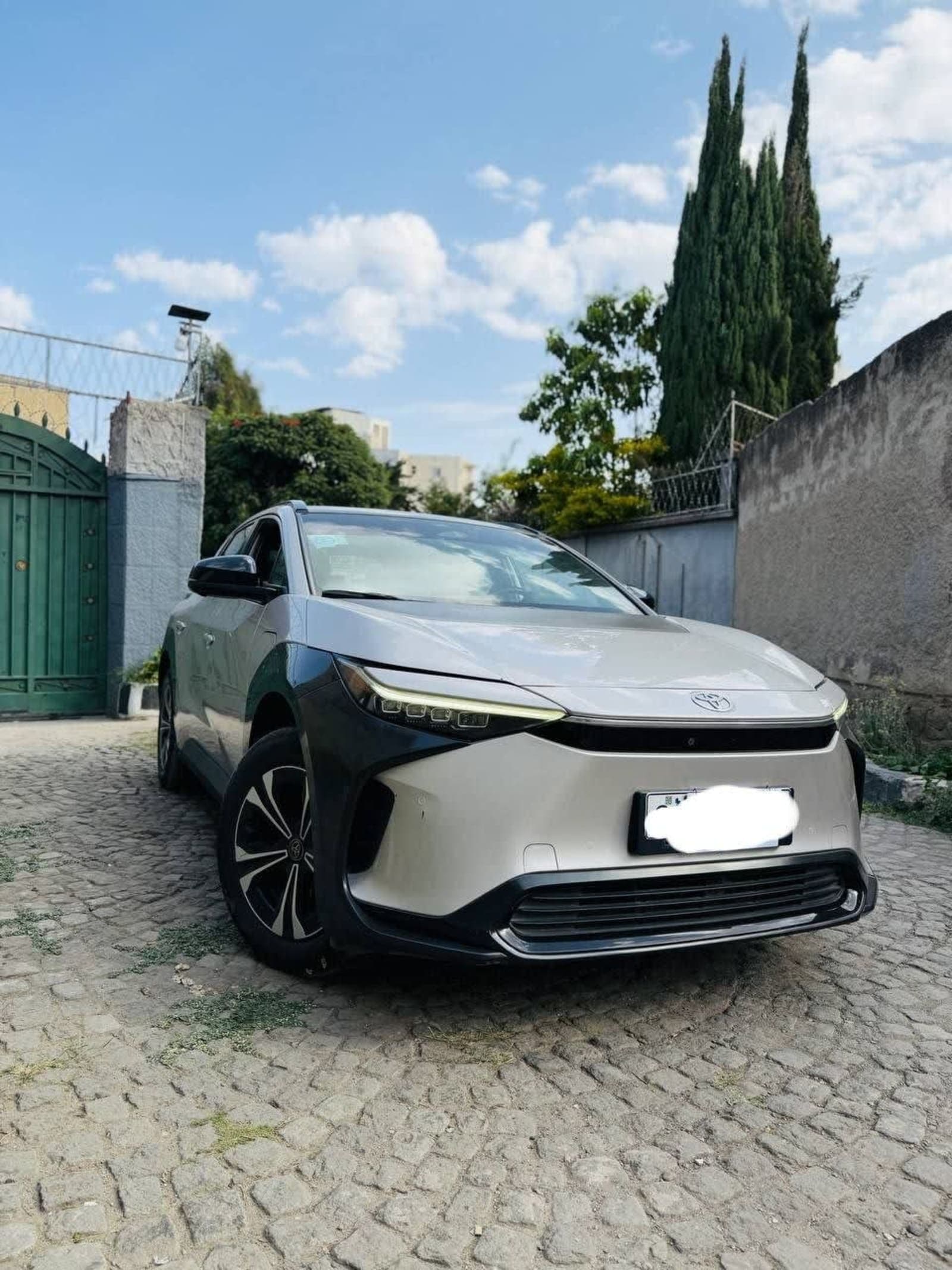 2023 Toyota BZ4X EV — photo 6