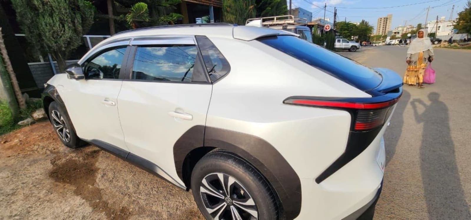 2023 Toyota BZ4X EV — photo 2