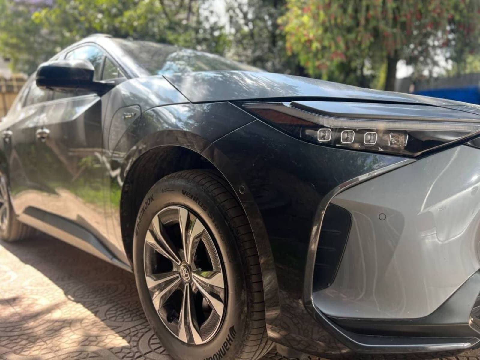 2024 Toyota BZ4X EV — photo 3