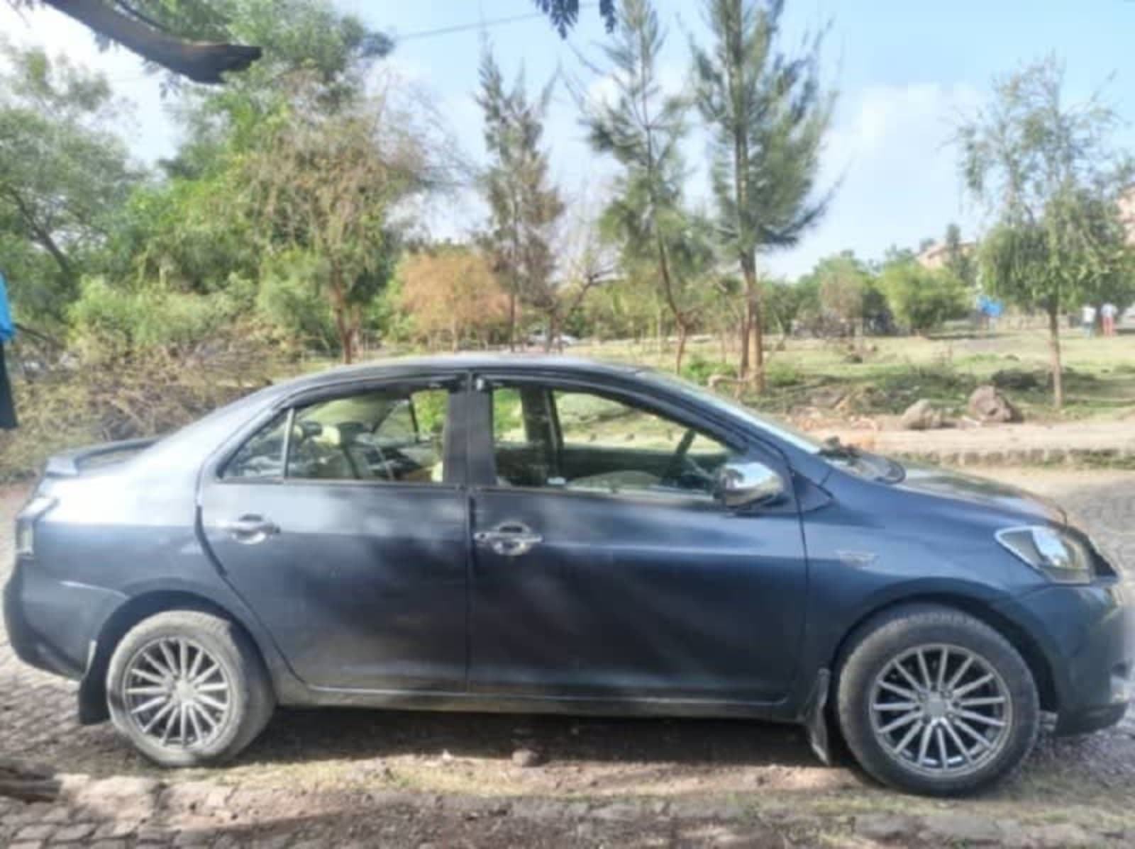 2009 TOYOTA YARIS SEDAN — photo 8