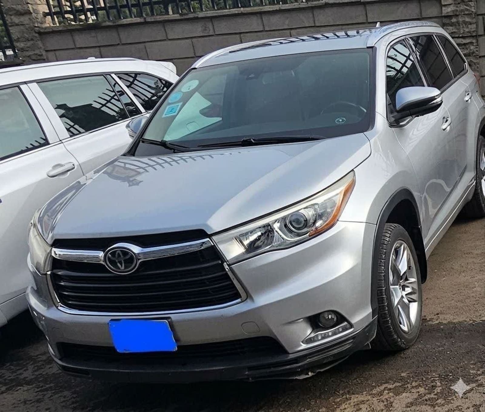 2016 Toyota Highlander V6 — photo 2