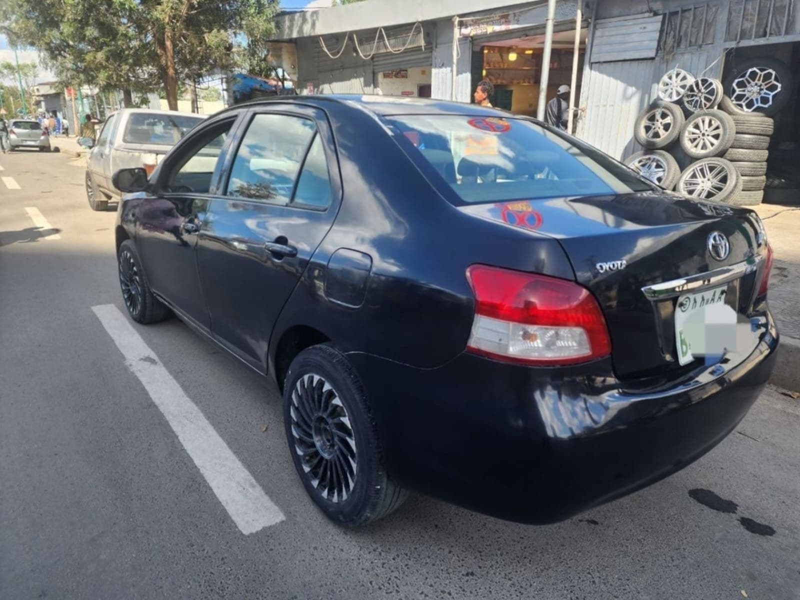 2007 Toyota Yaris Sedan โ photo 4