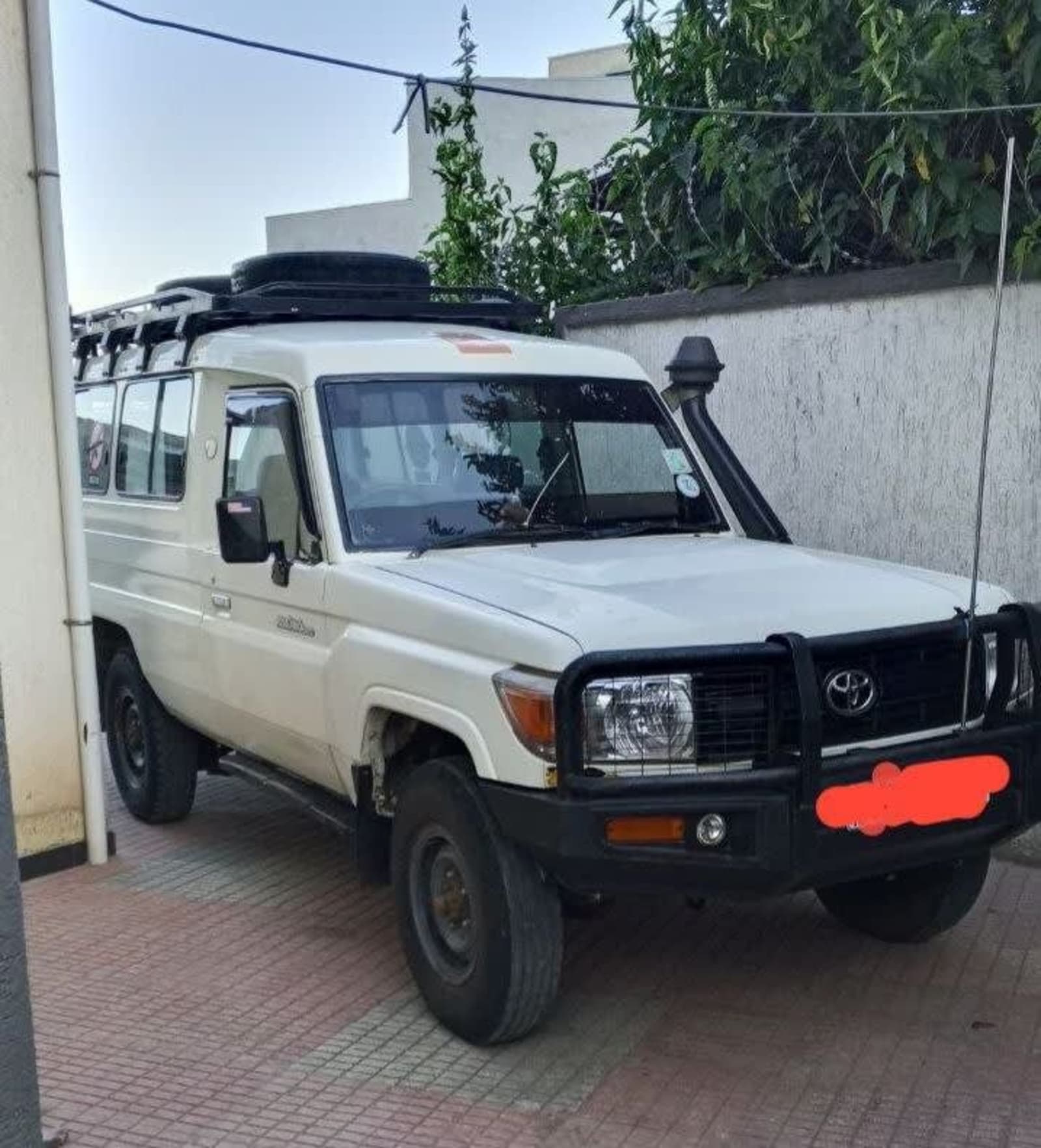 2009 Toyota Landcruiser — photo 2